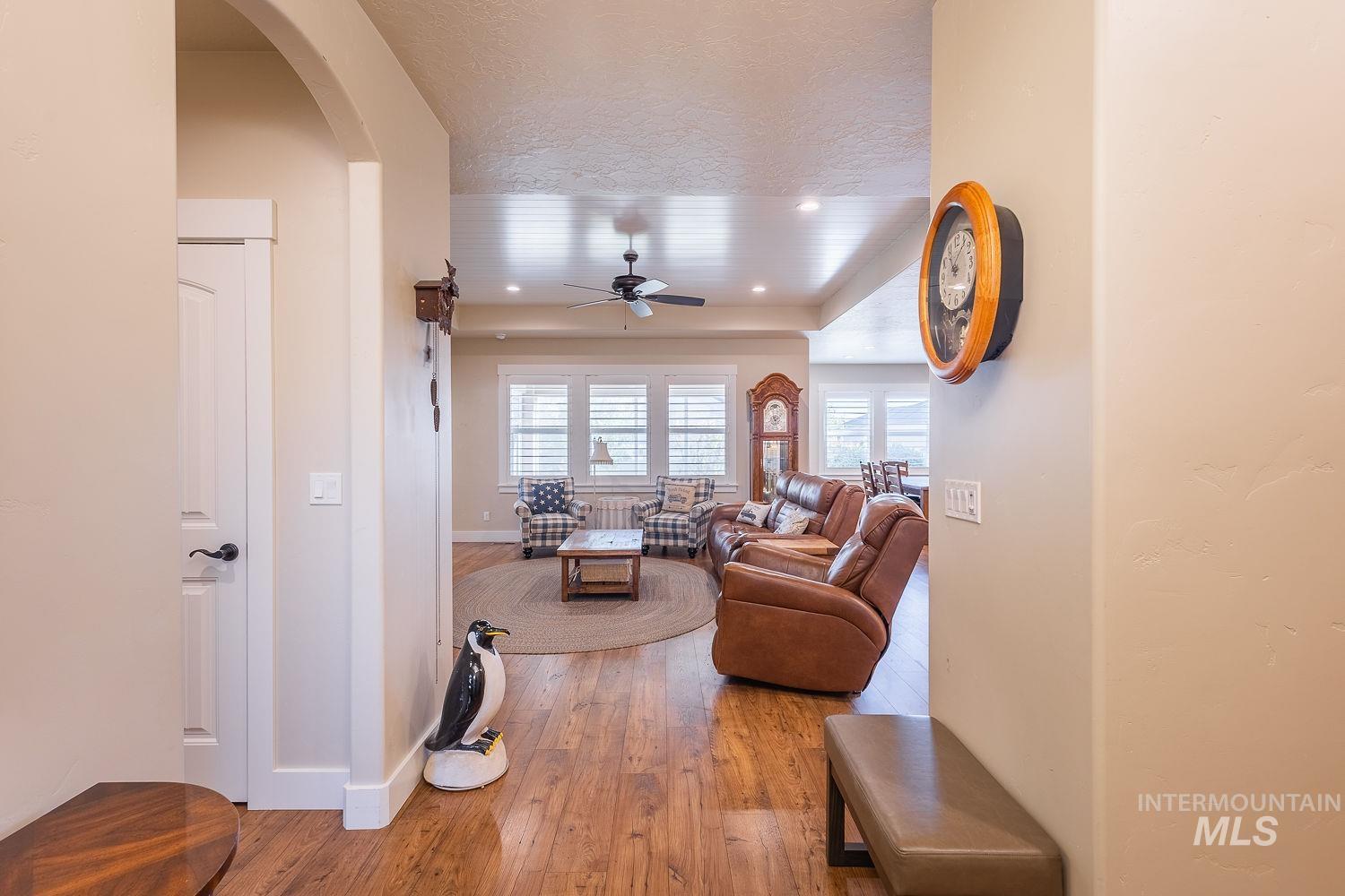 15396 Flora Springs Property Photo 3