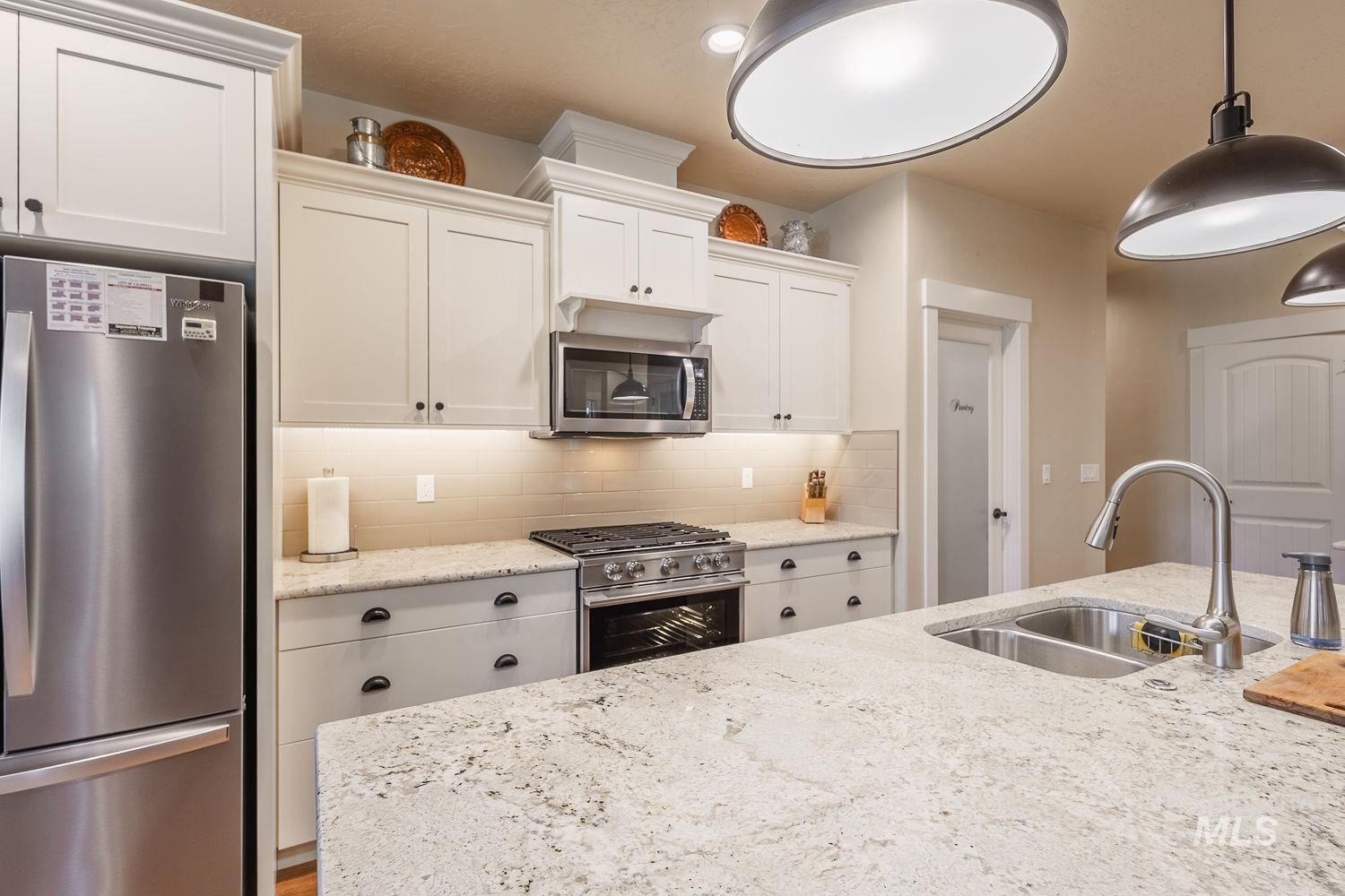 15396 Flora Springs Property Photo 8