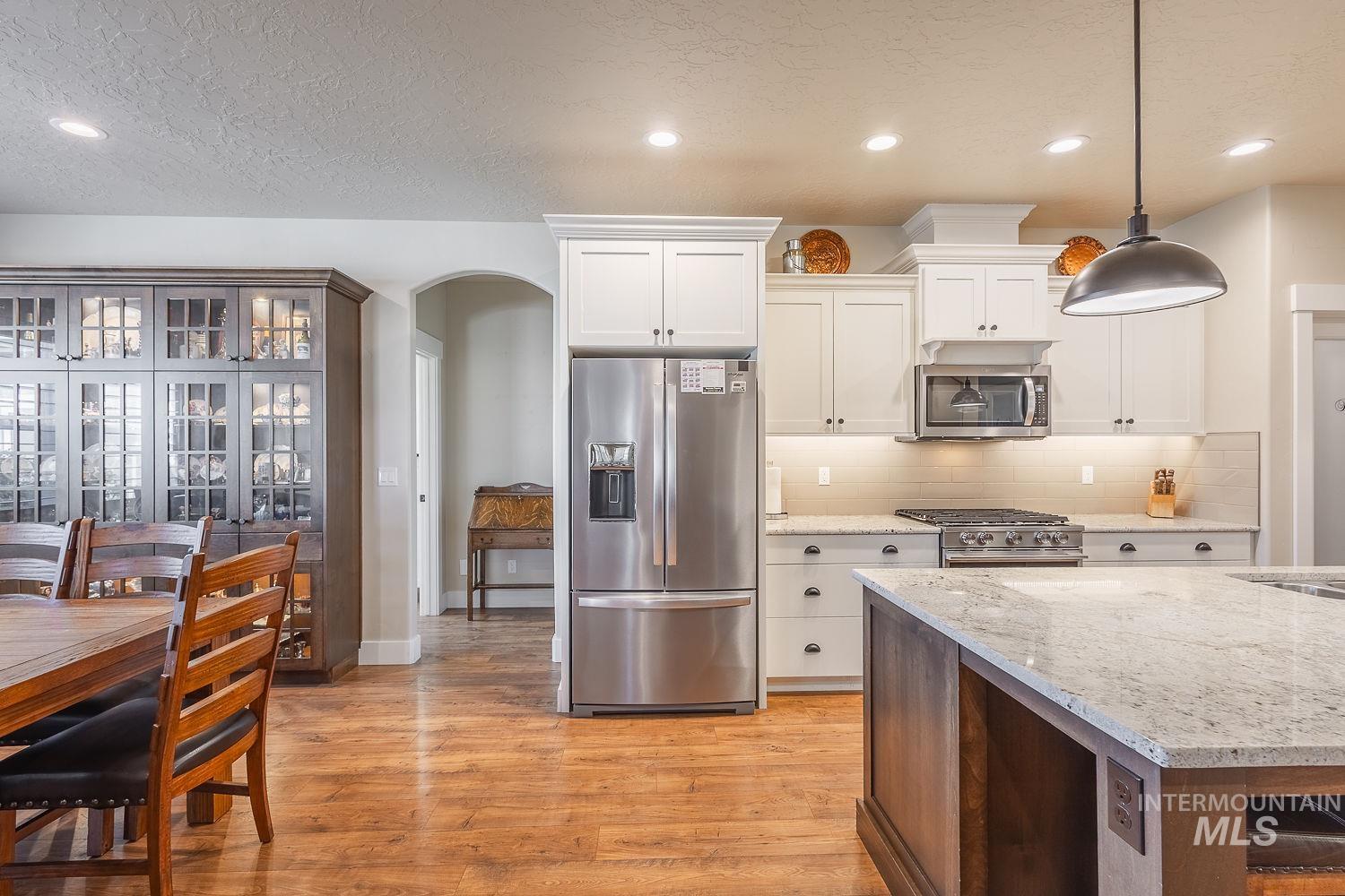 15396 Flora Springs Property Photo 9