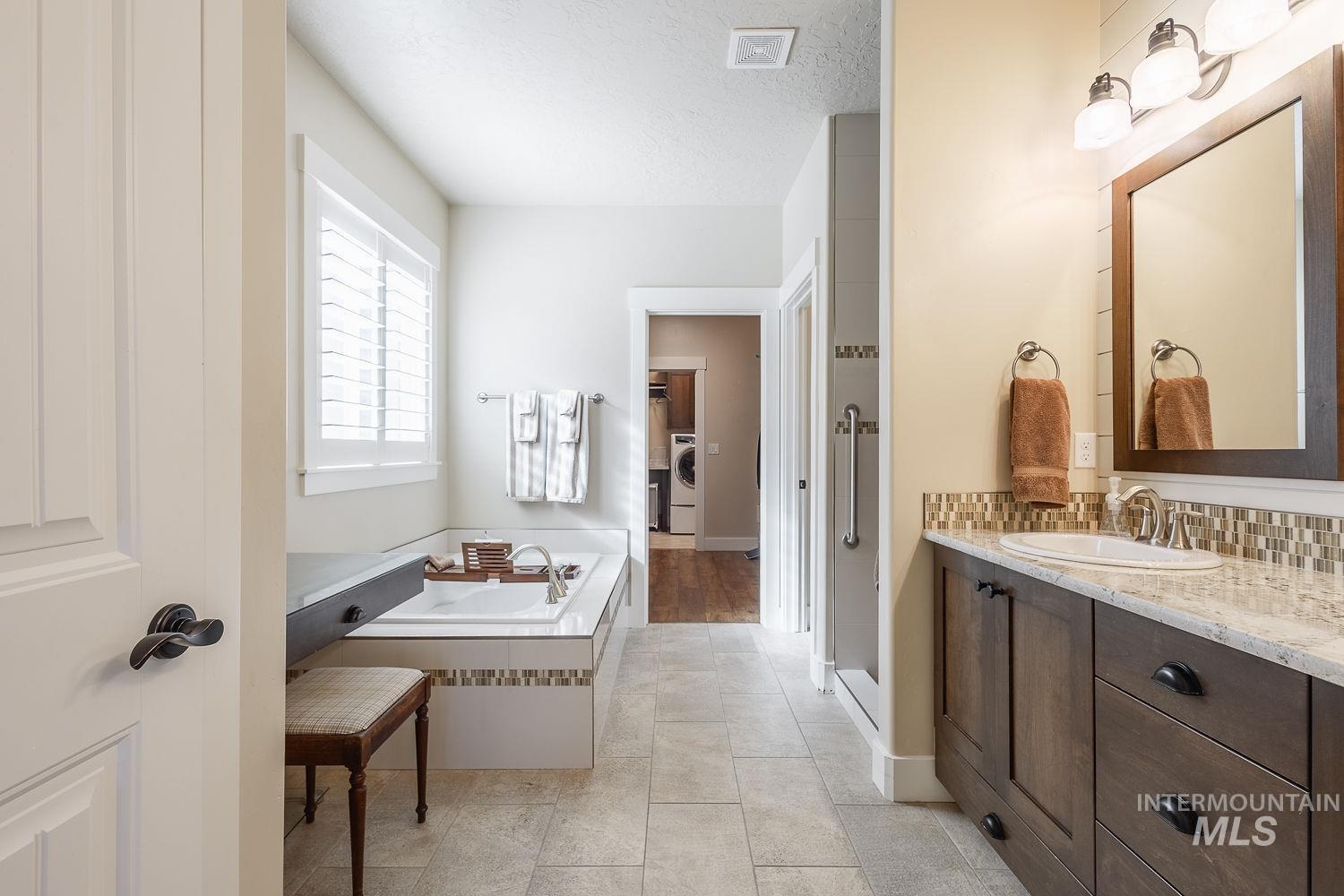 15396 Flora Springs Property Photo 20