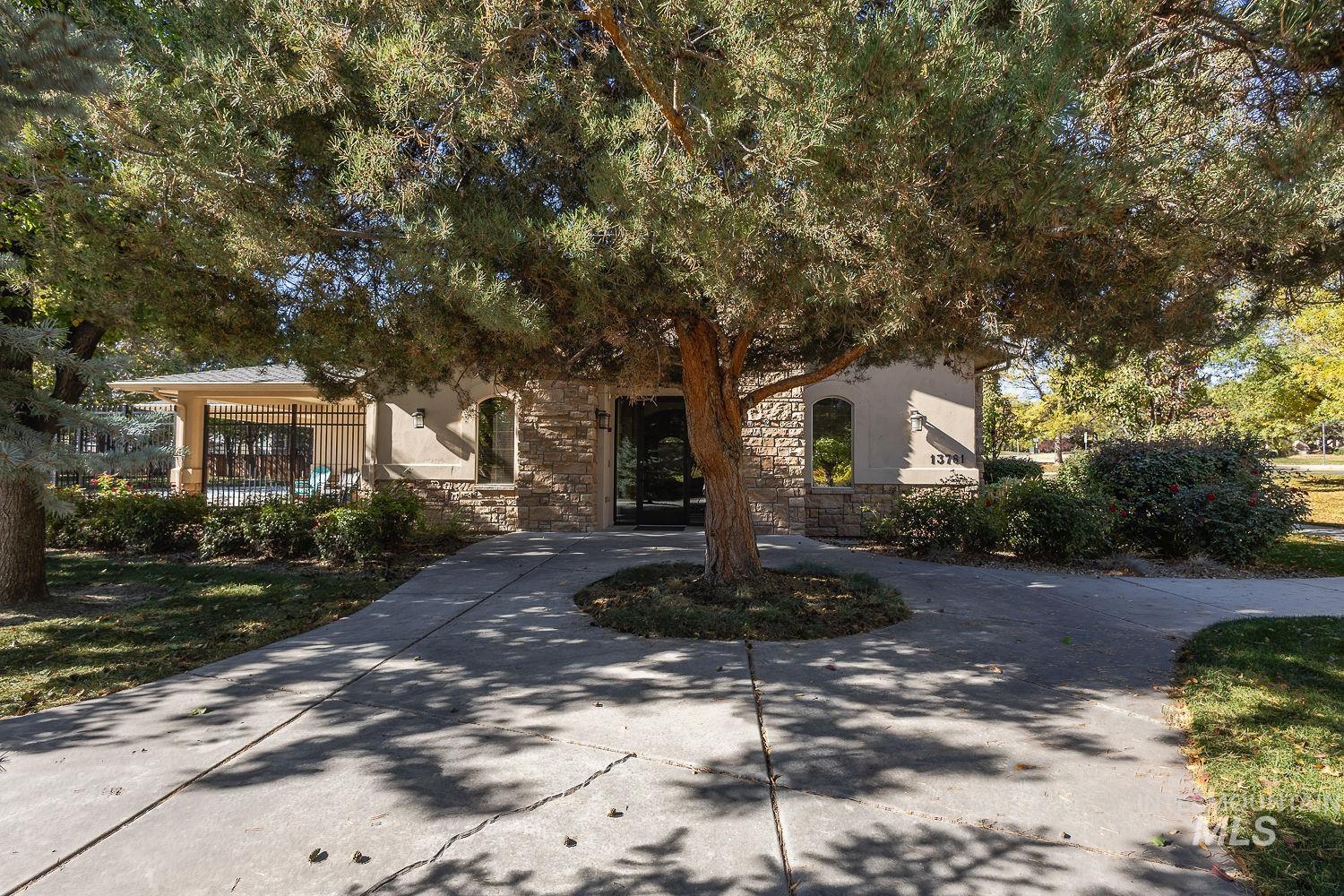 15396 Flora Springs Property Photo 47