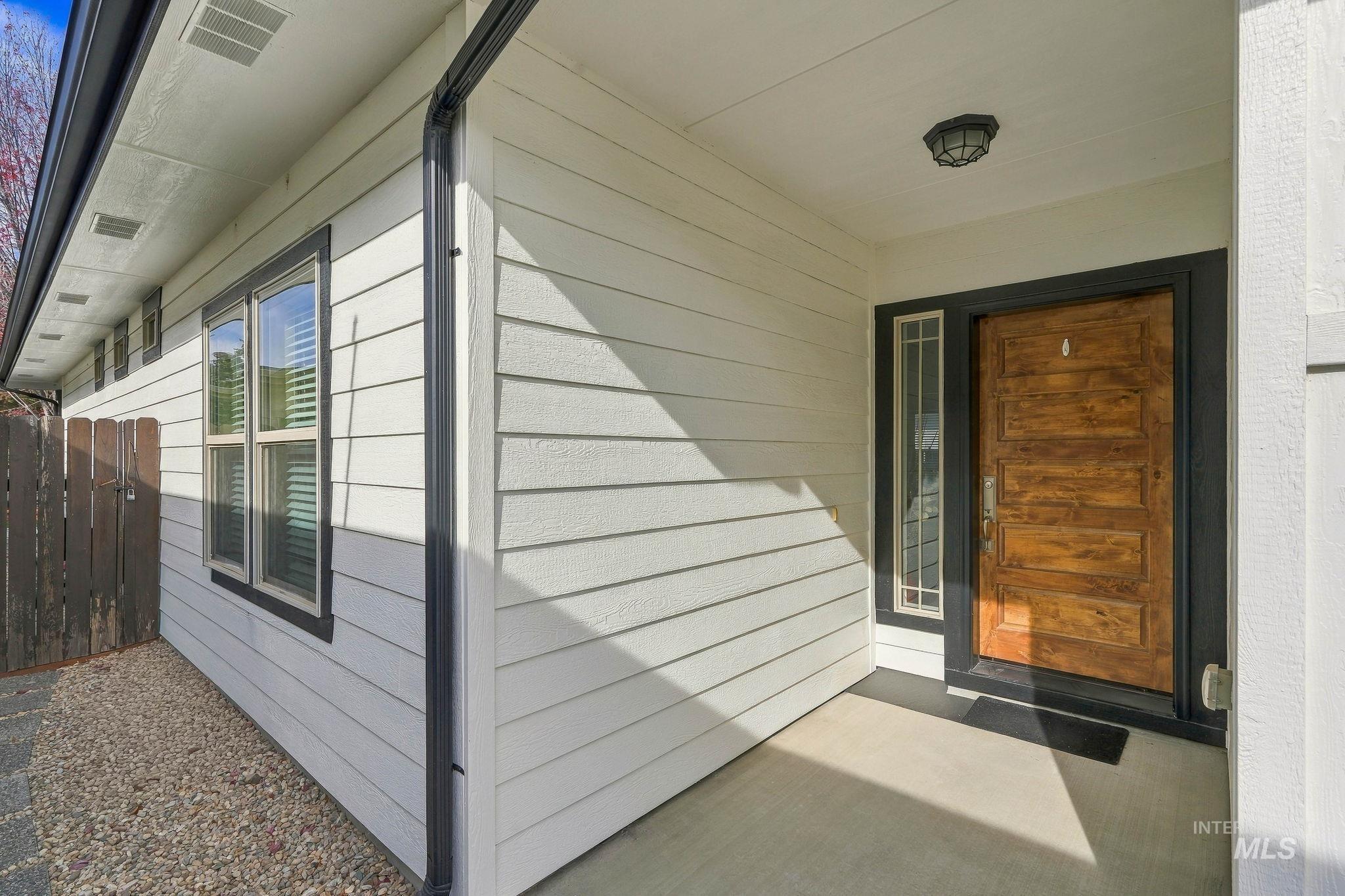 6091 N Willowdale Pl Property Photo 8