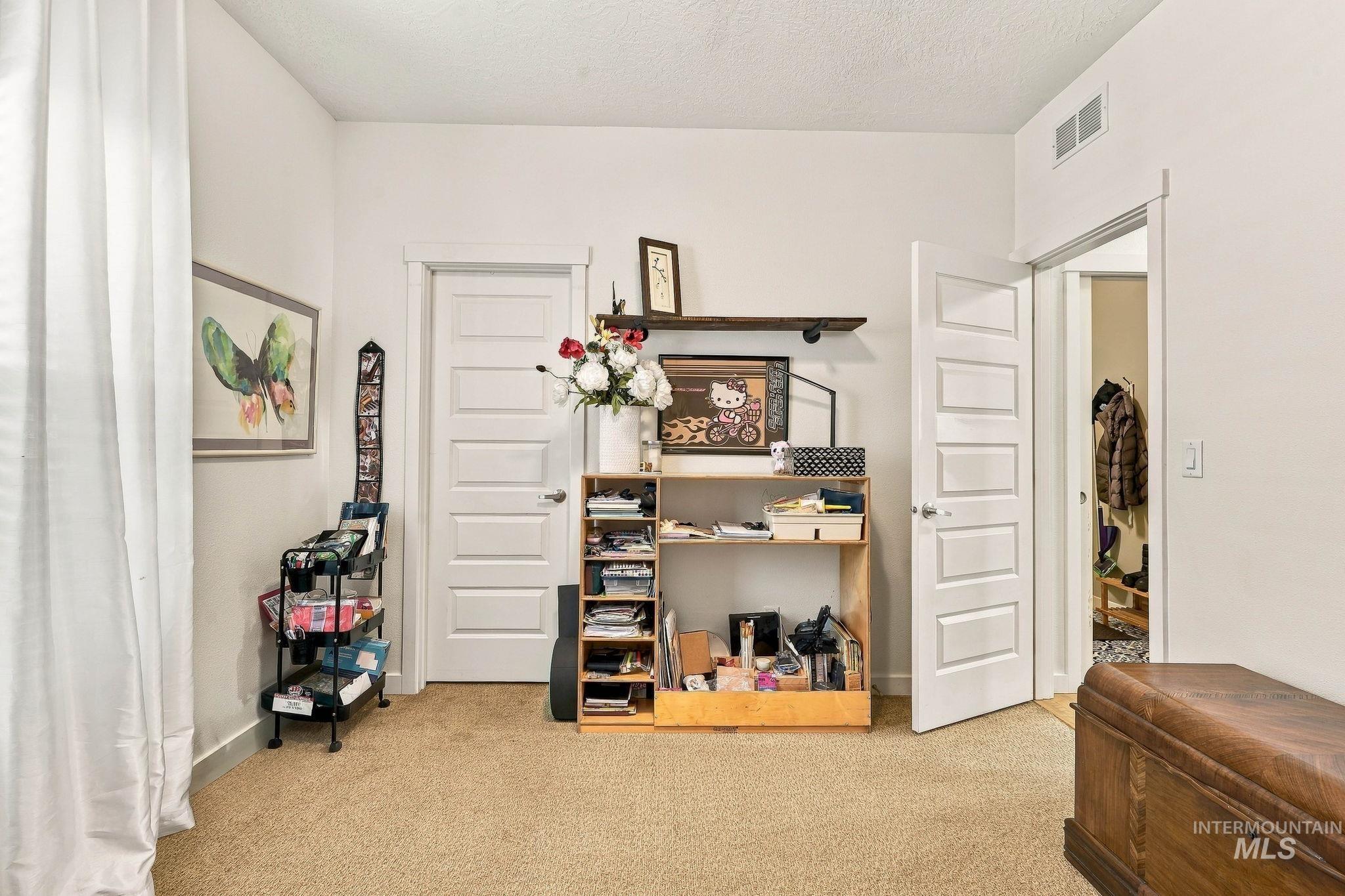 6091 N Willowdale Pl Property Photo 19