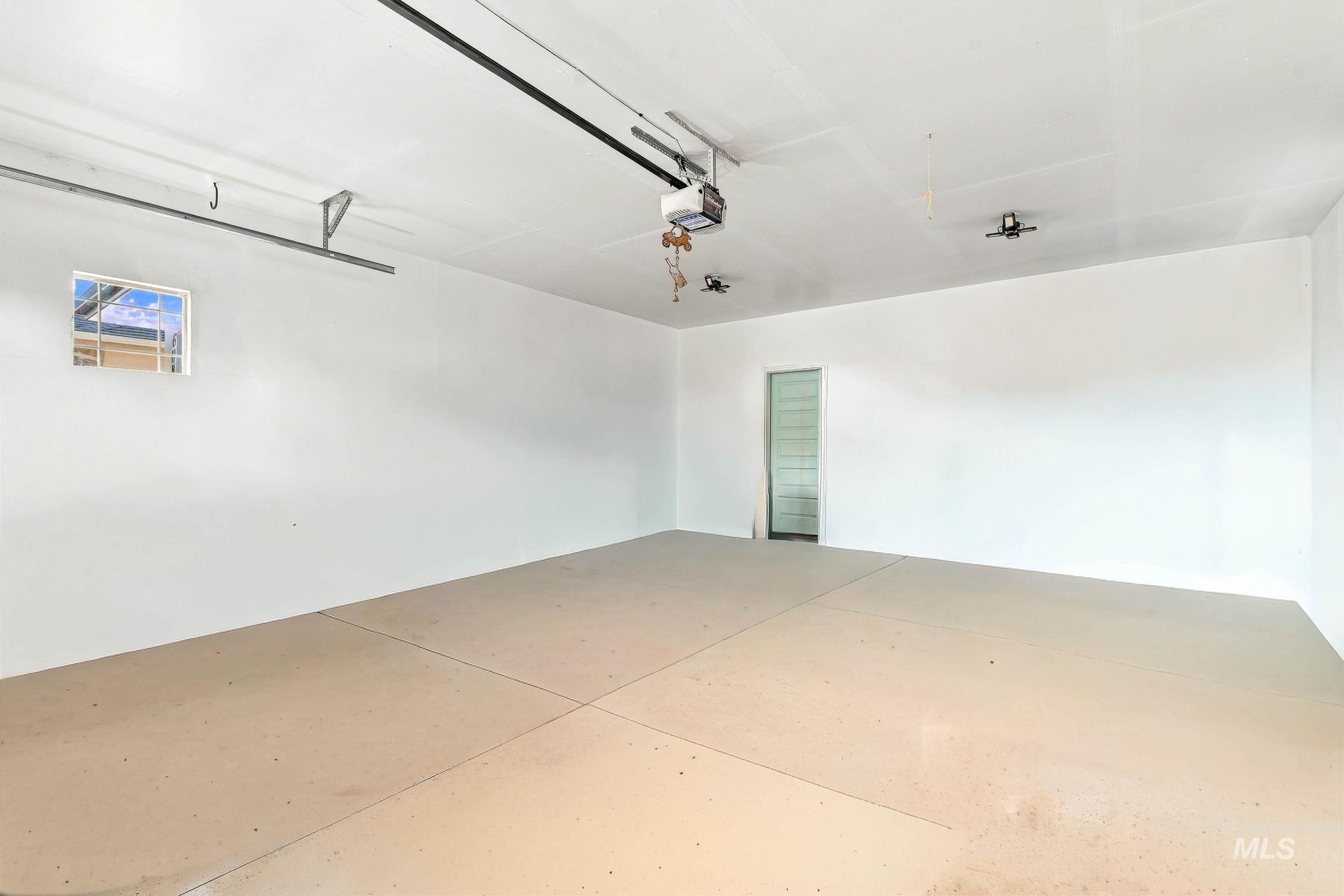 6091 N Willowdale Pl Property Photo 39