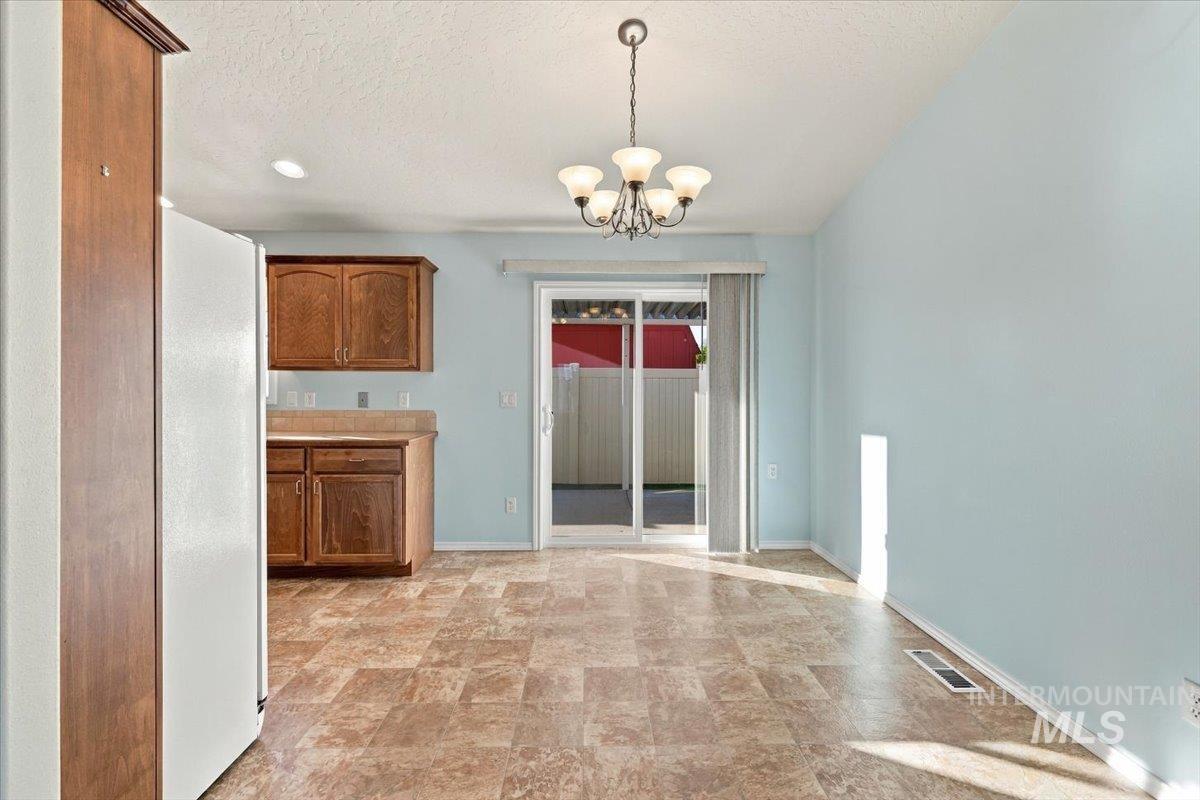2114 Alder Dr Property Photo 5