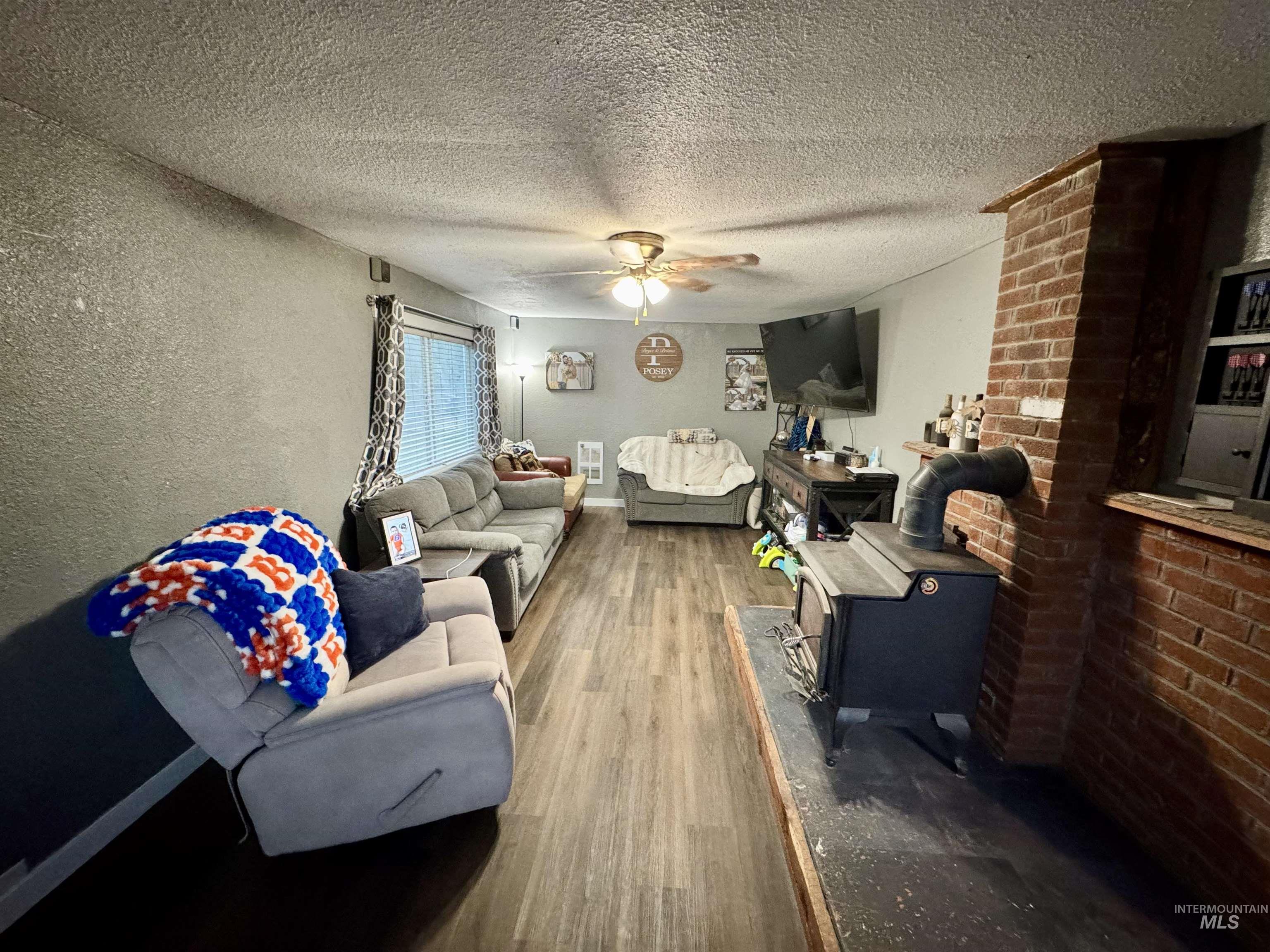 150 E Reed Property Photo 4