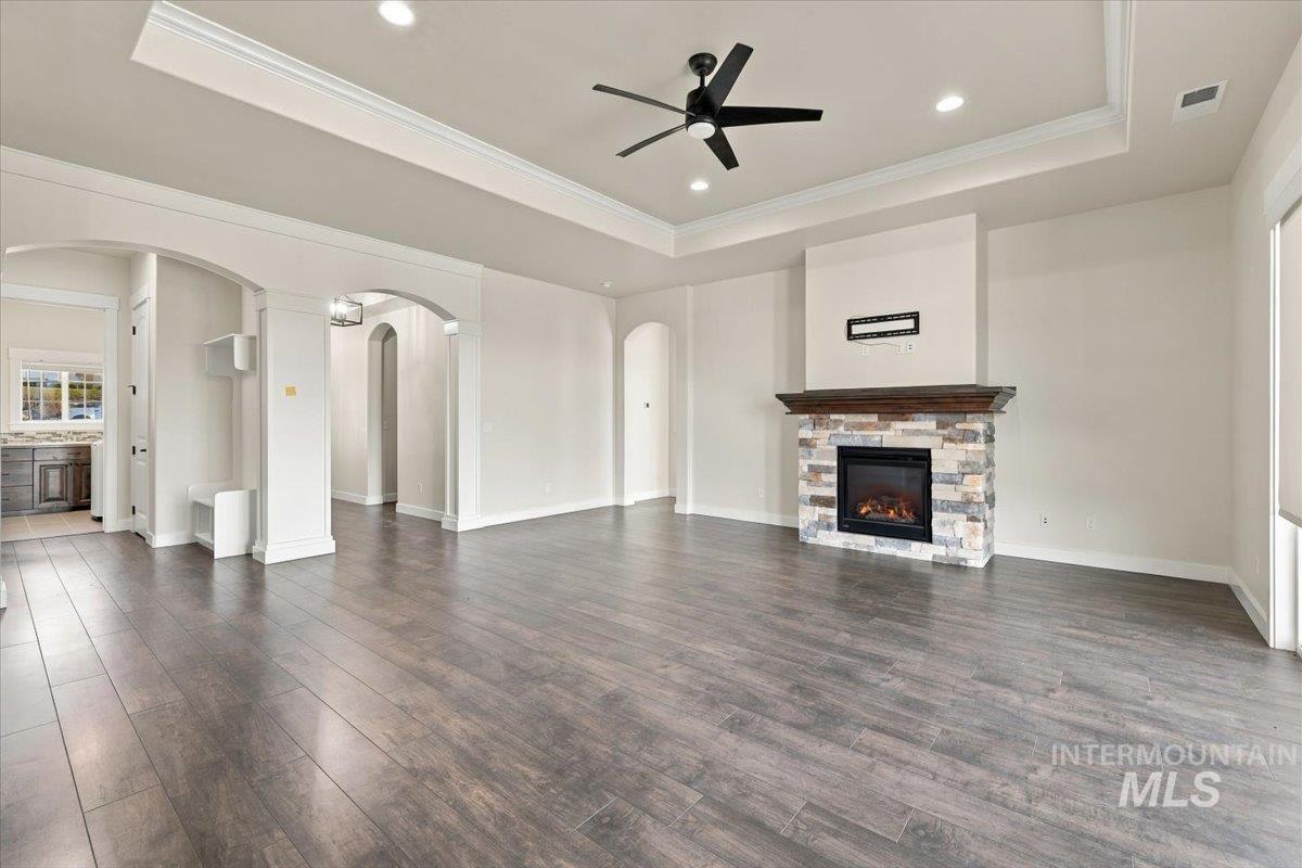 17301 Maple River Court Property Photo 12
