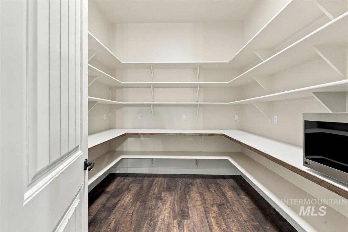 17301 Maple River Court Property Photo 17