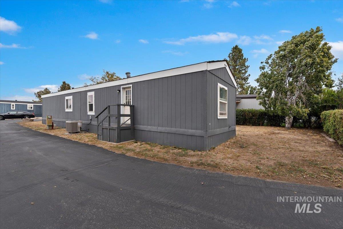 8257 Blue Rim Ln. #27 Property Photo 18