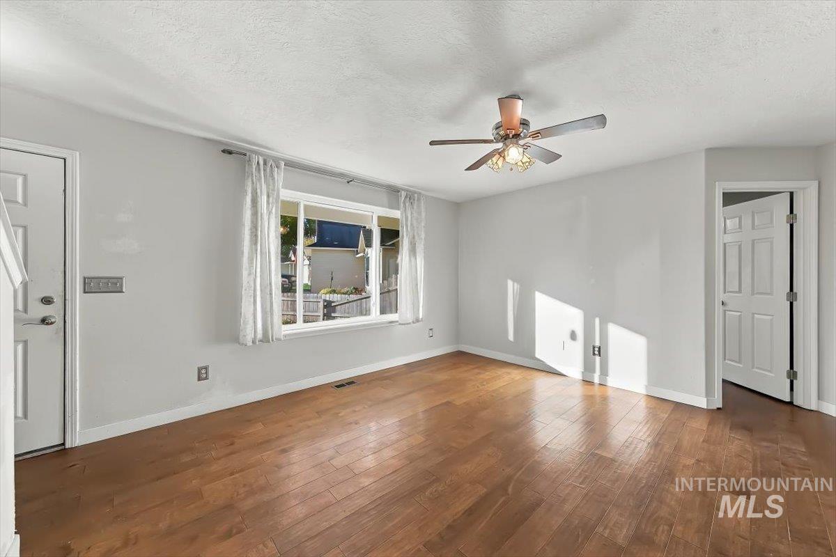 527 N Copper River Dr Property Photo 6