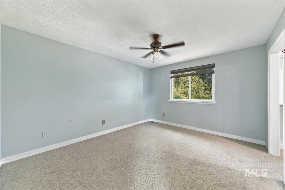 527 N Copper River Dr Property Photo 24
