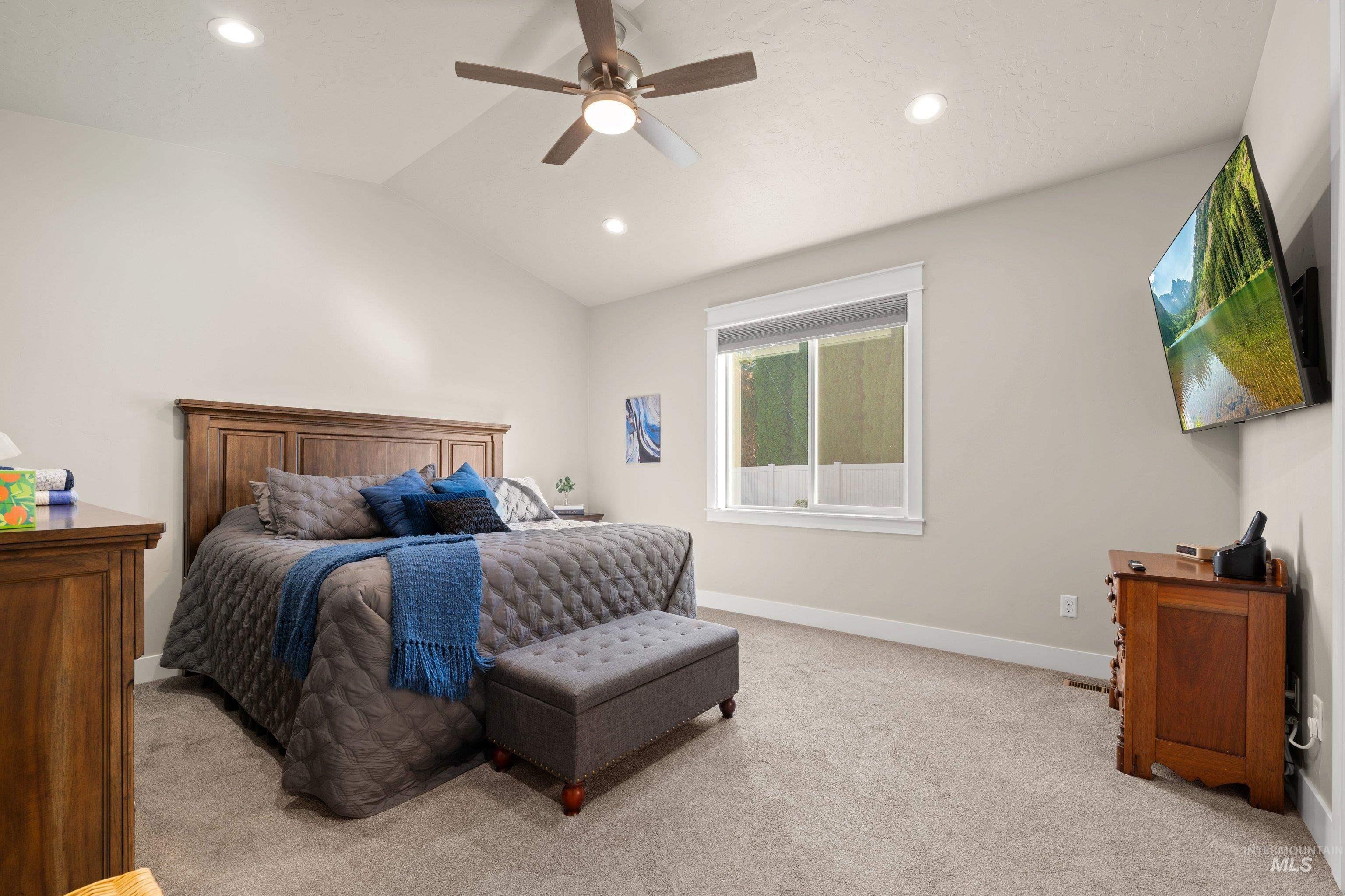 865 Rambling Rose Avenue Property Photo 4