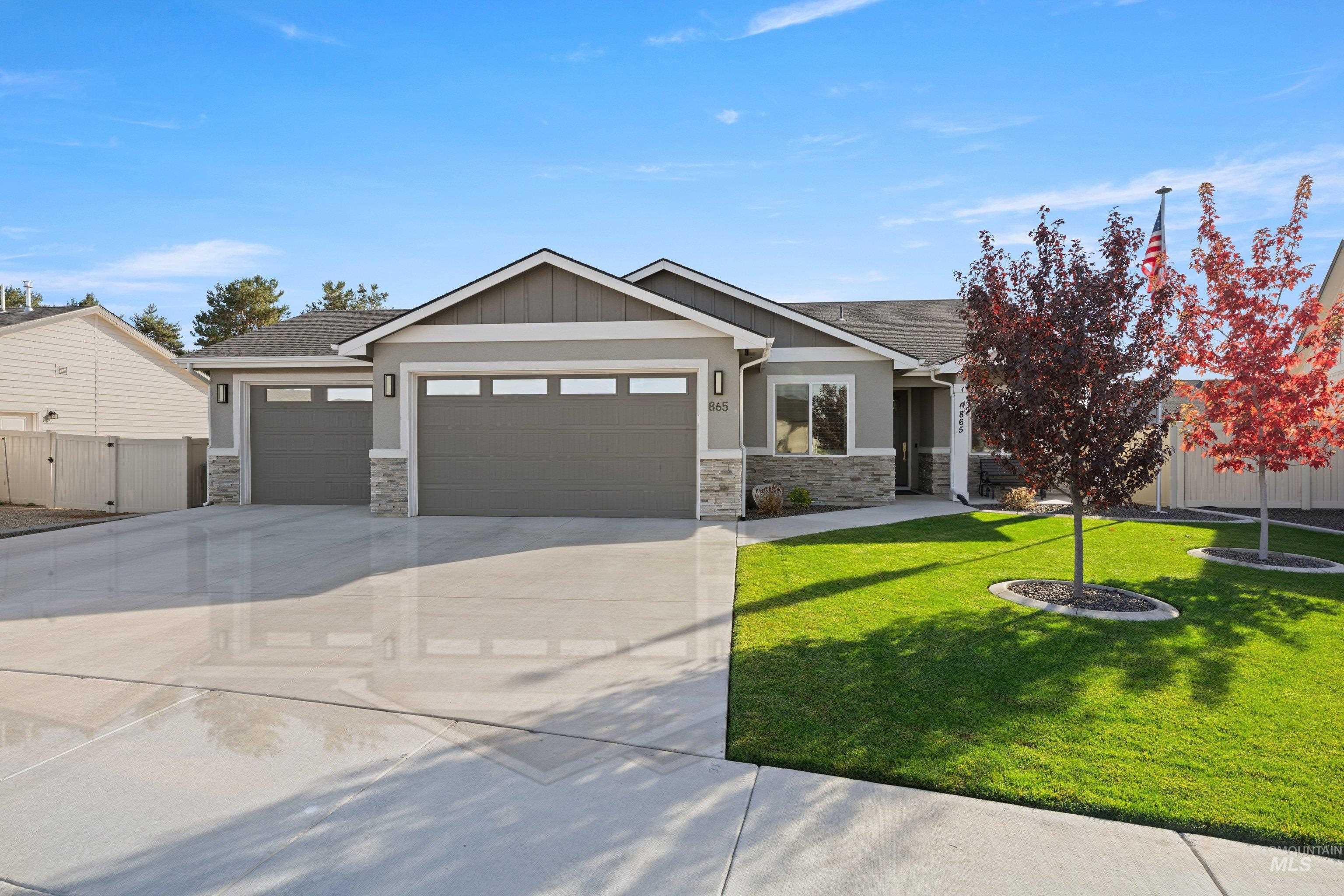 865 Rambling Rose Avenue Property Photo 9