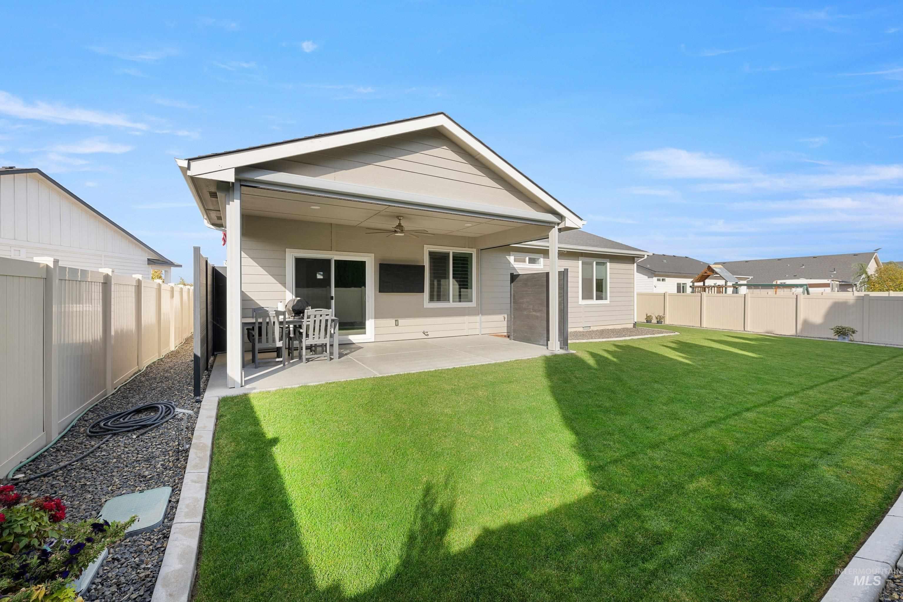 865 Rambling Rose Avenue Property Photo 38