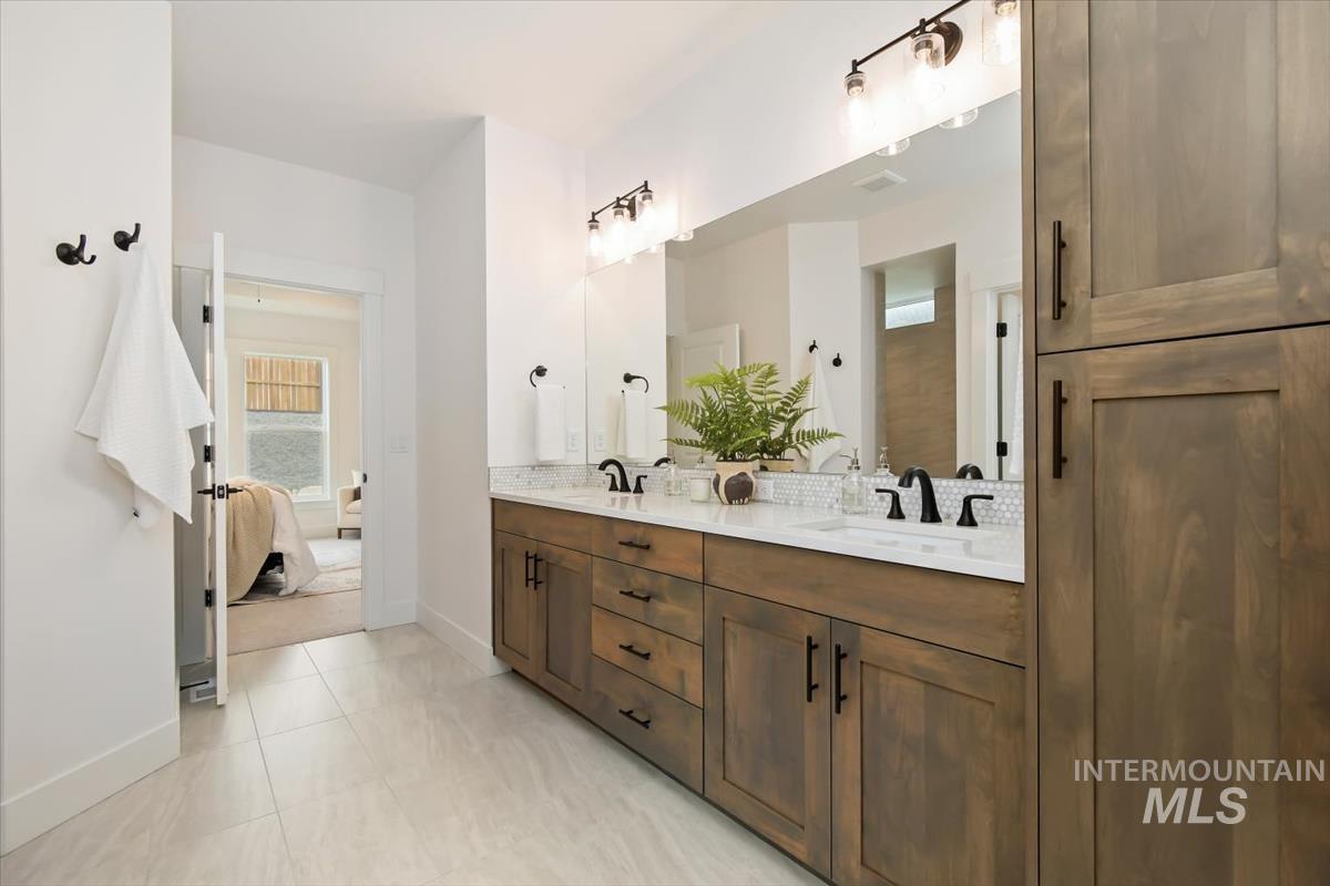 6304 E One Tree Place Property Photo 23