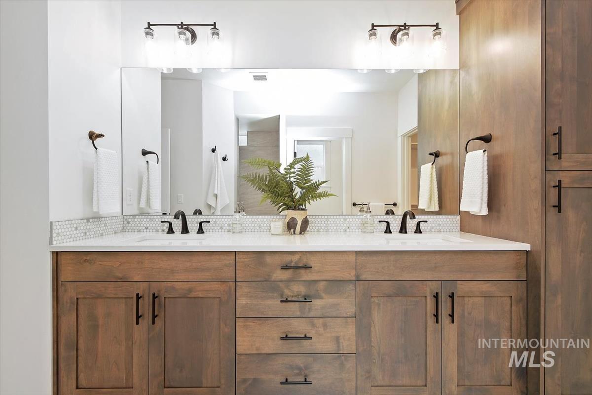 6304 E One Tree Place Property Photo 24
