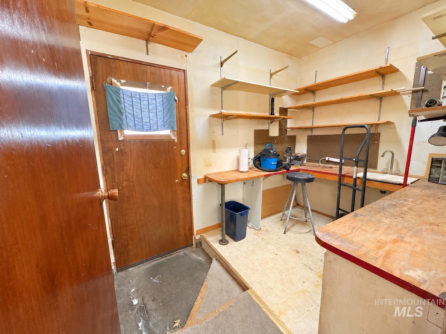 835 S 13th E Property Photo 15
