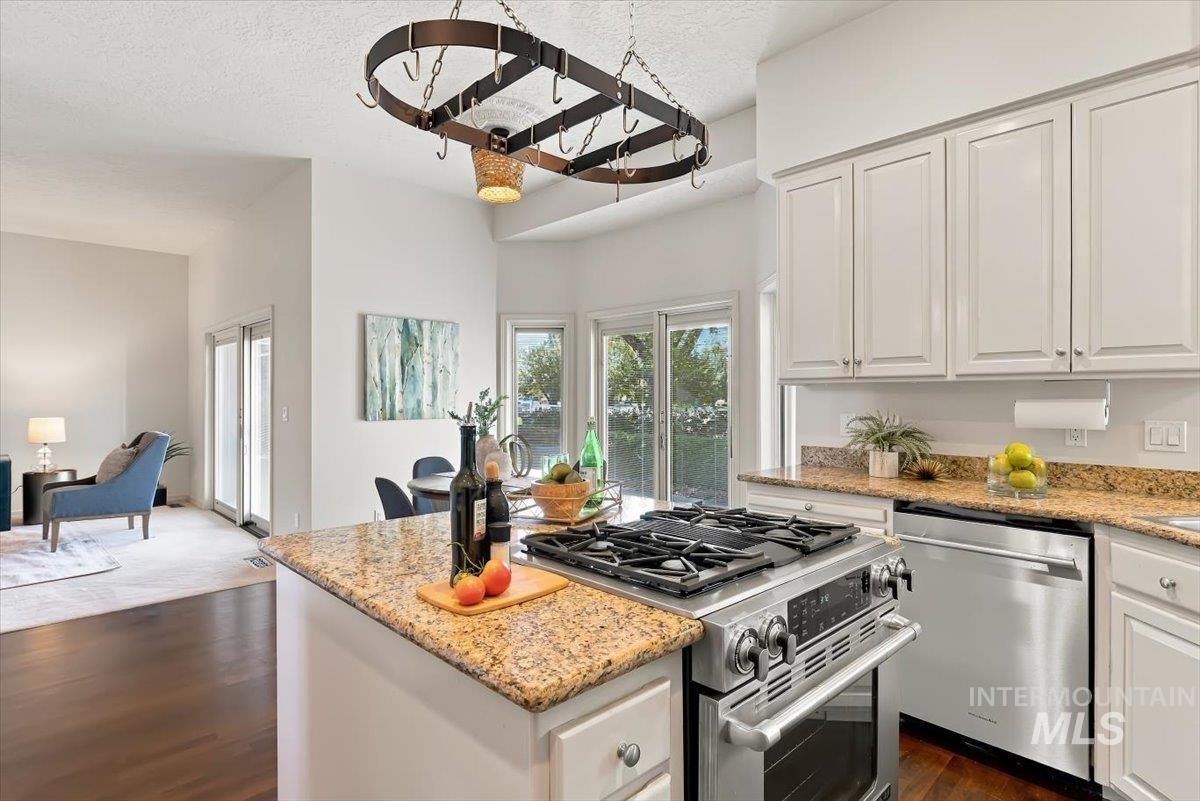2155 S Crosscreek Ln Property Photo 10