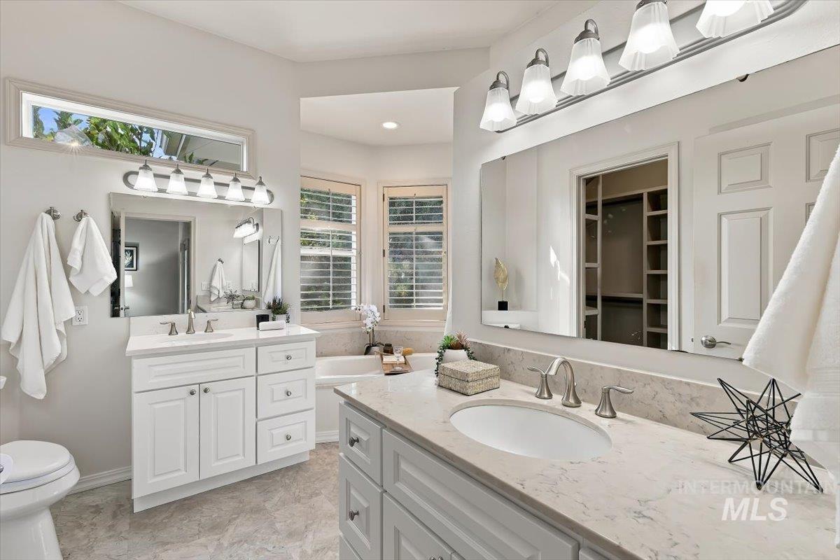 2155 S Crosscreek Ln Property Photo 16