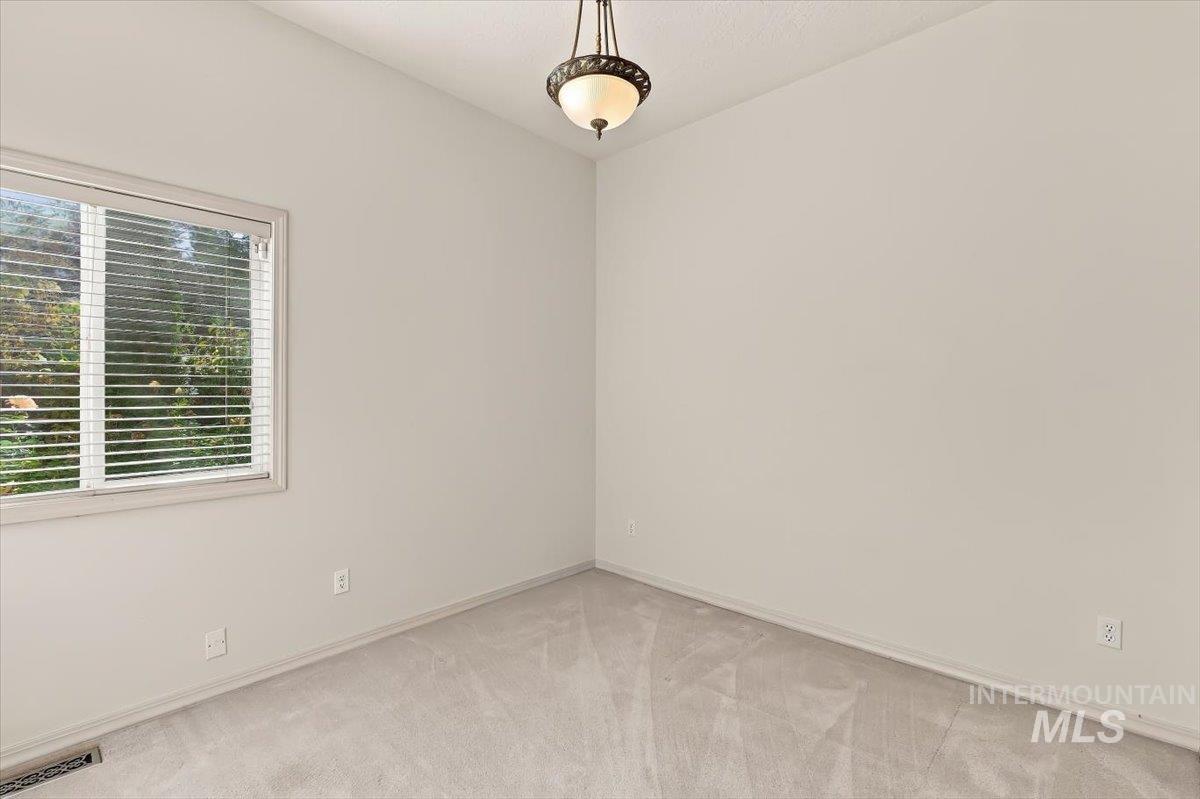 2155 S Crosscreek Ln Property Photo 20
