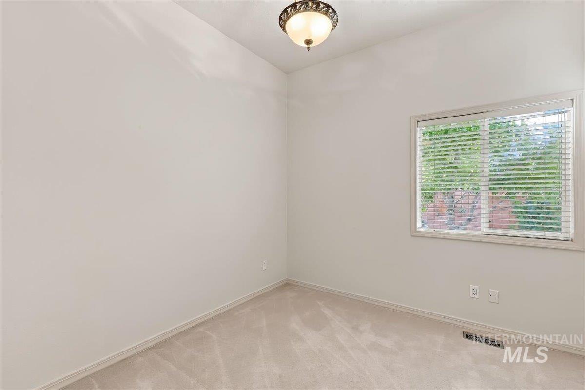 2155 S Crosscreek Ln Property Photo 23