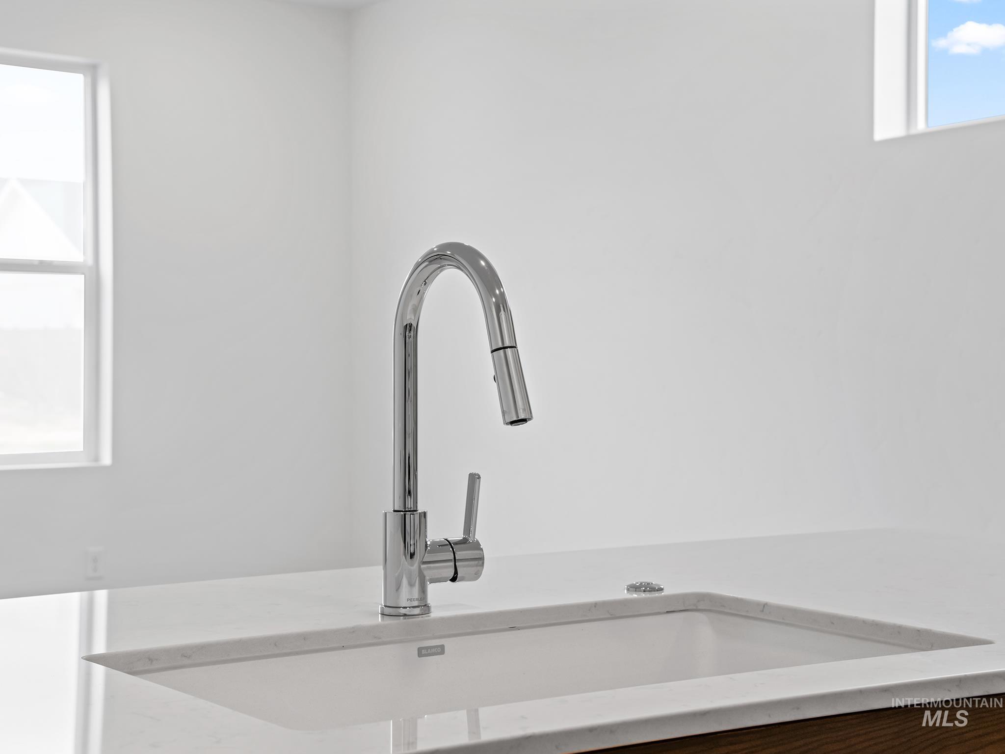 2106 Deep Purple Property Photo 18