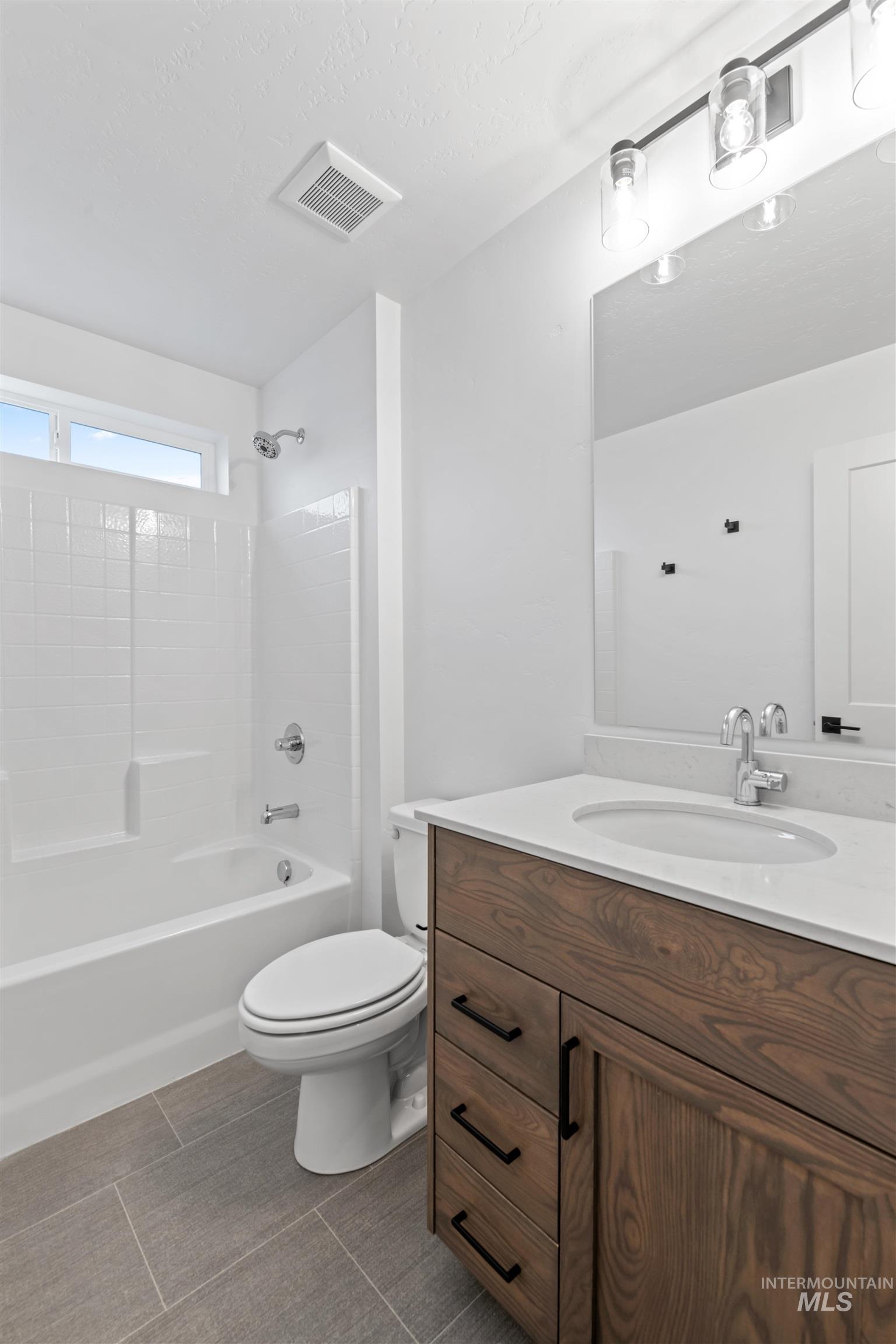 2106 Deep Purple Property Photo 31