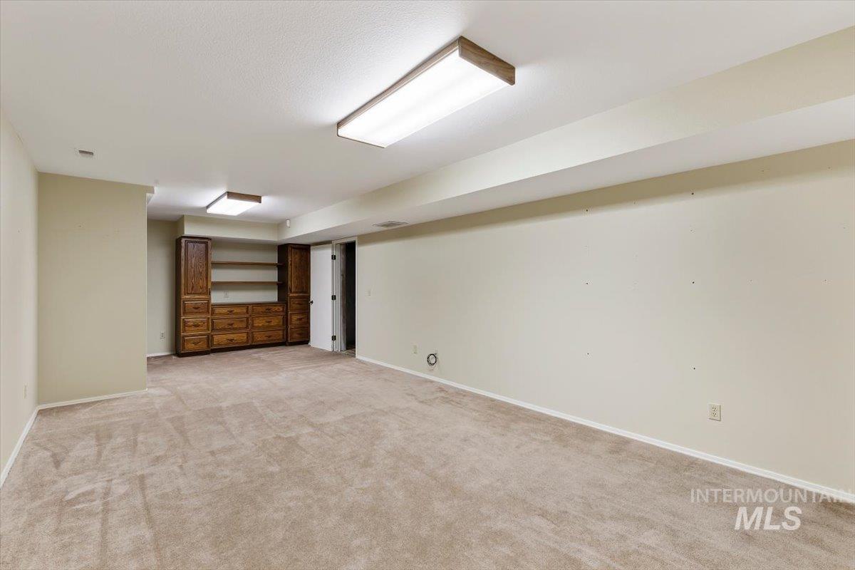 3306 W Hillcrest Lane Property Photo 27