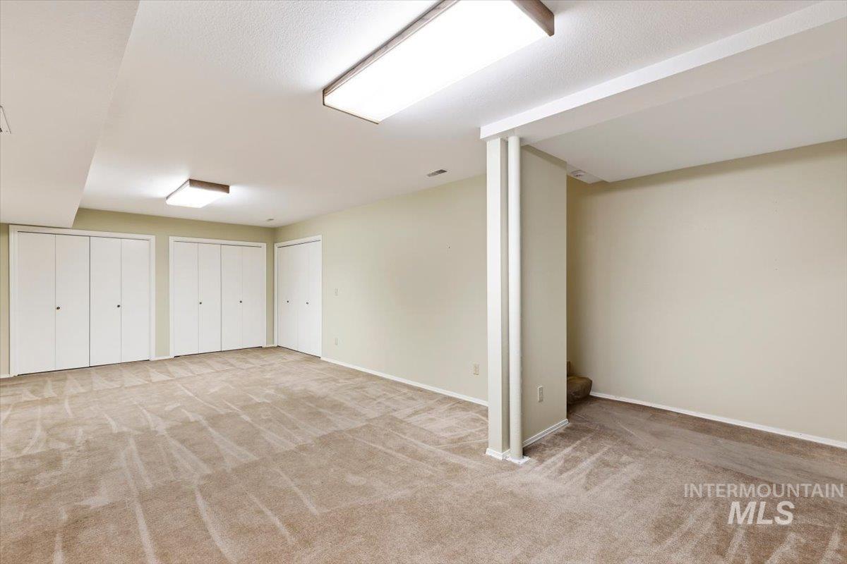 3306 W Hillcrest Lane Property Photo 28