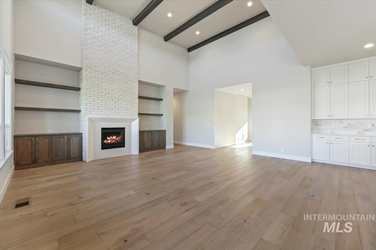 6938 W Cavendale St. Property Photo 7
