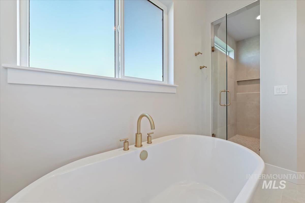 6938 W Cavendale St. Property Photo 26