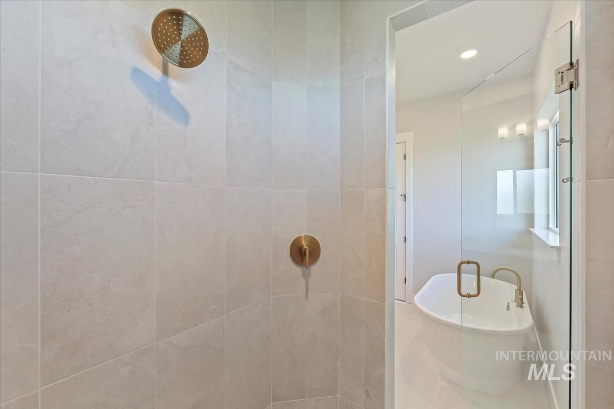 6938 W Cavendale St. Property Photo 27