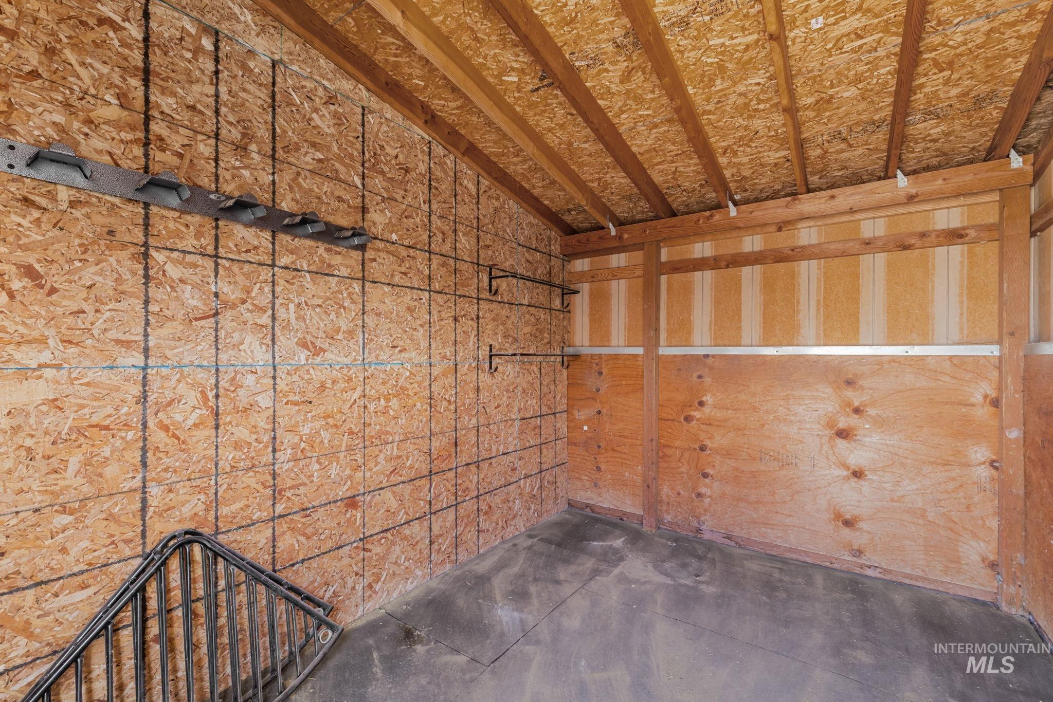 24 Horseshu Vue Cir Property Photo 12
