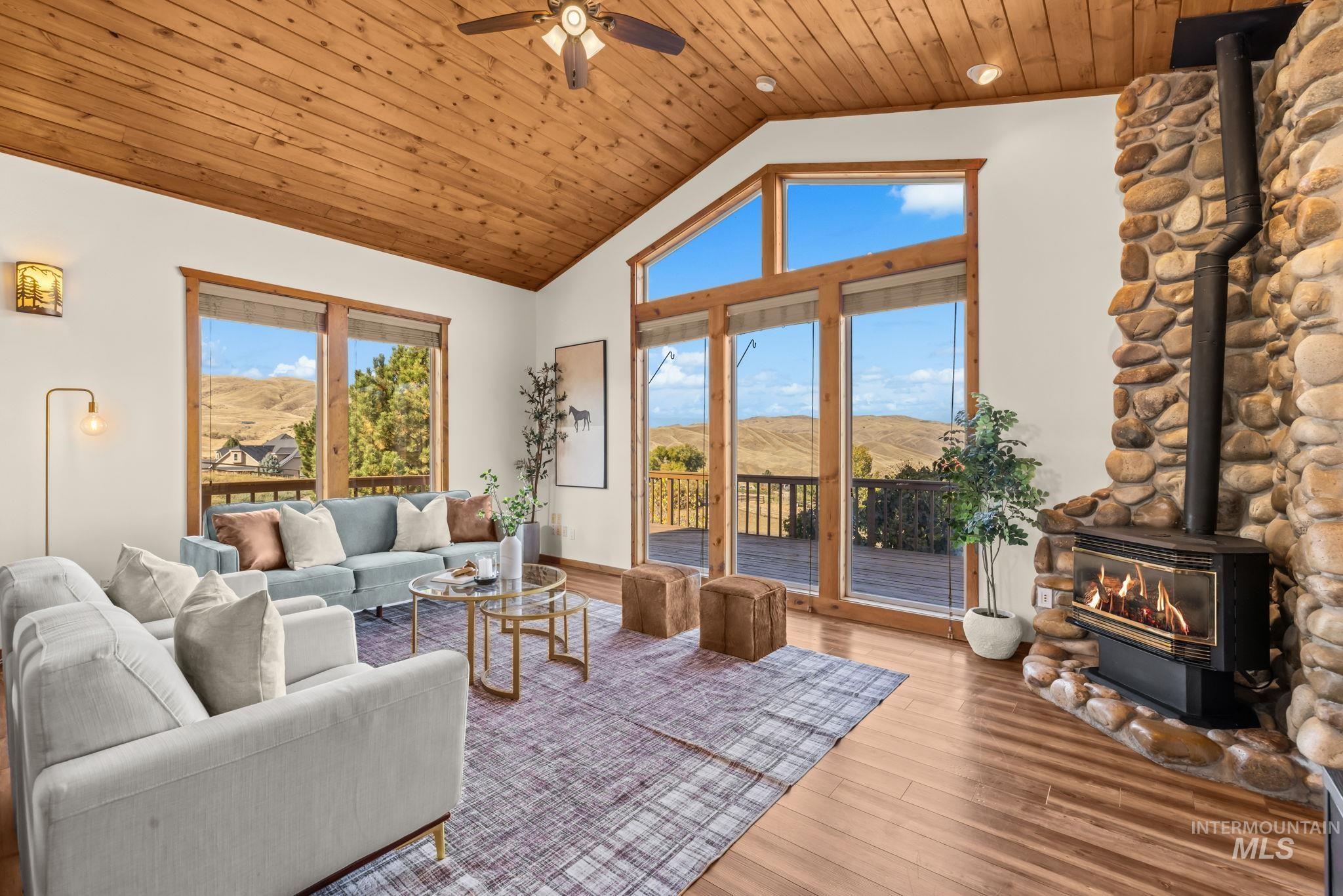 24 Horseshu Vue Cir Property Photo 15