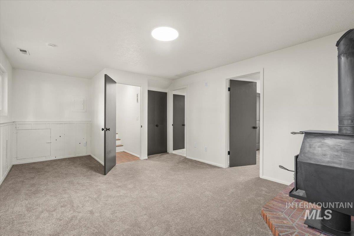 5750 N Garrett St Property Photo 24