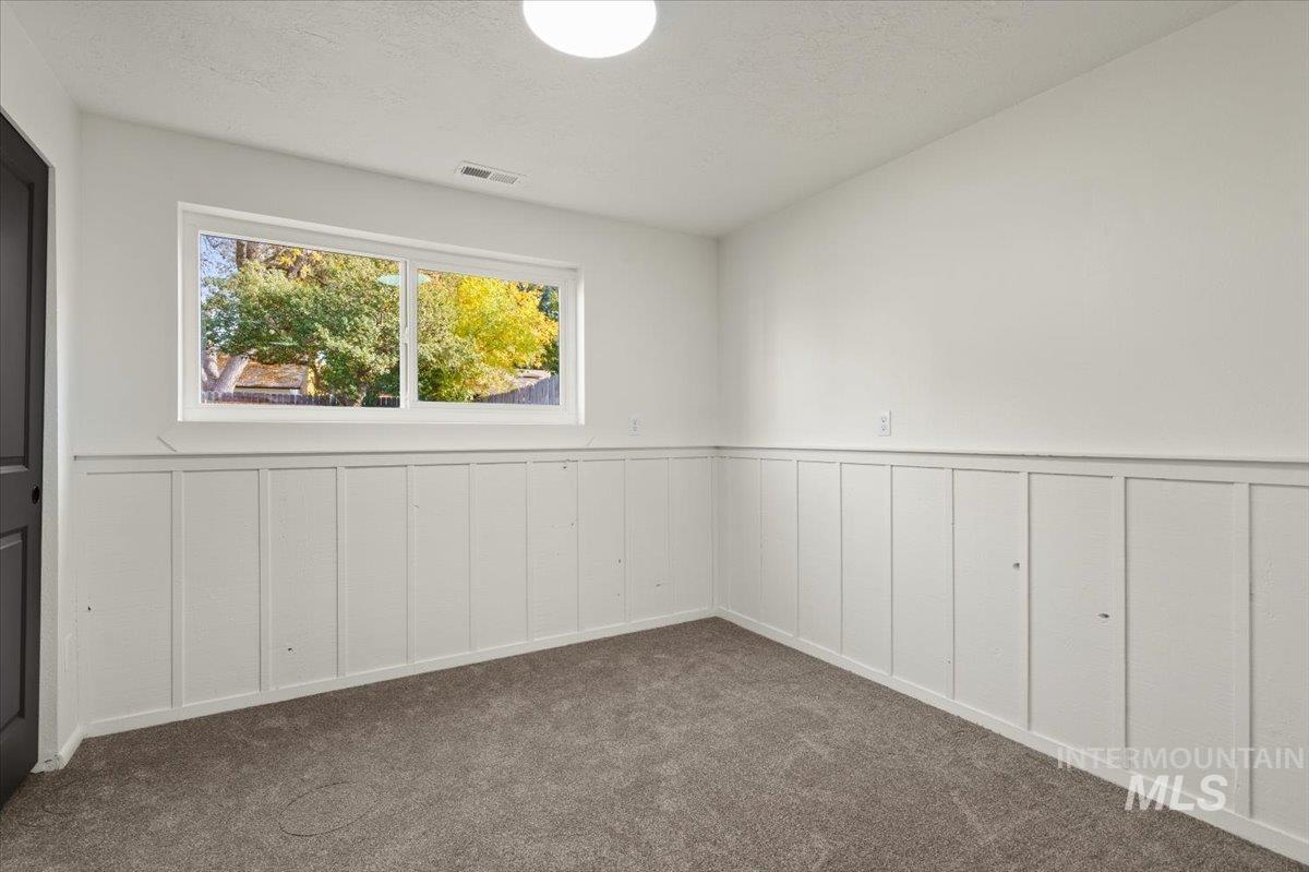5750 N Garrett St Property Photo 25