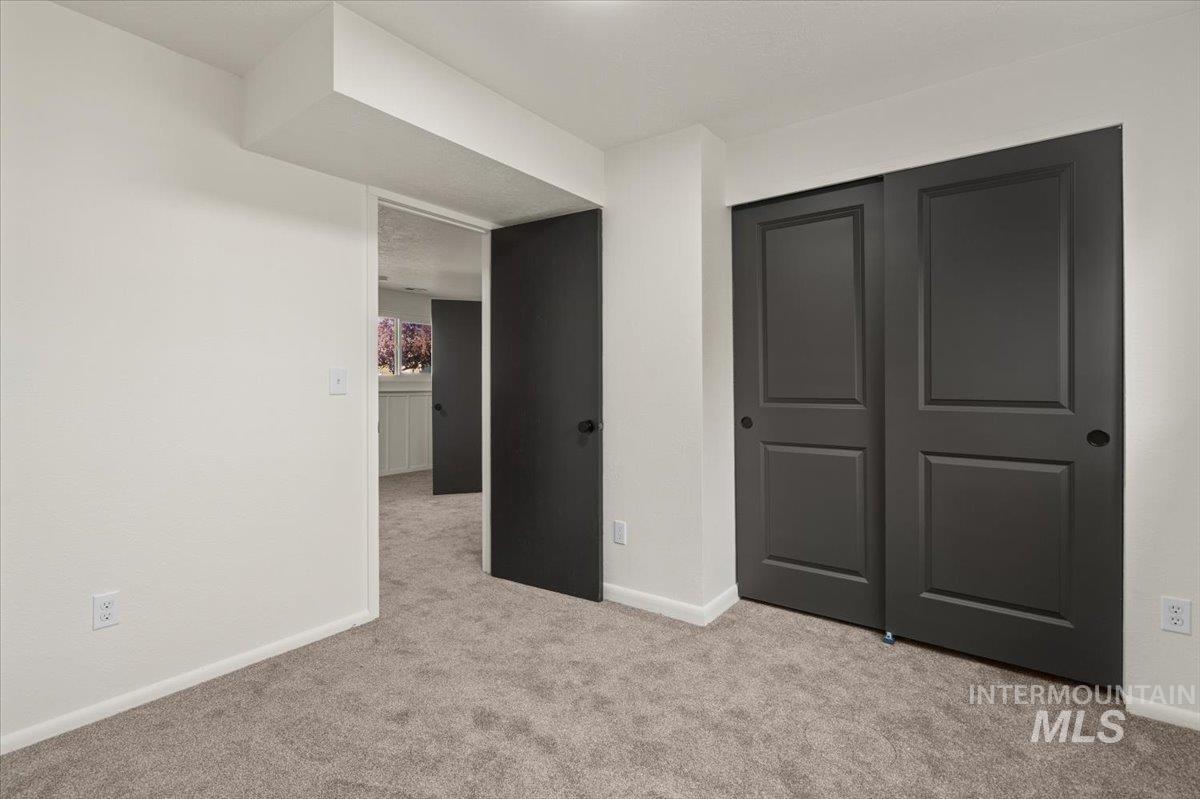 5750 N Garrett St Property Photo 26