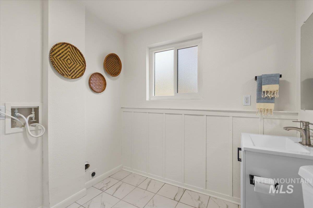 5750 N Garrett St Property Photo 28