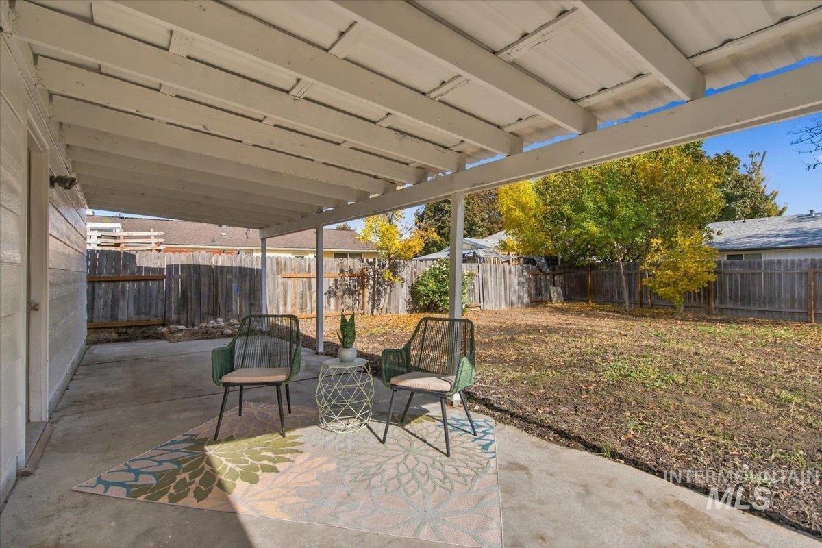 5750 N Garrett St Property Photo 29