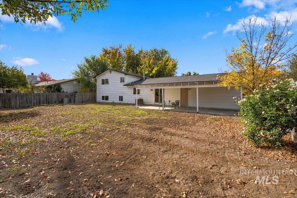 5750 N Garrett St Property Photo 31