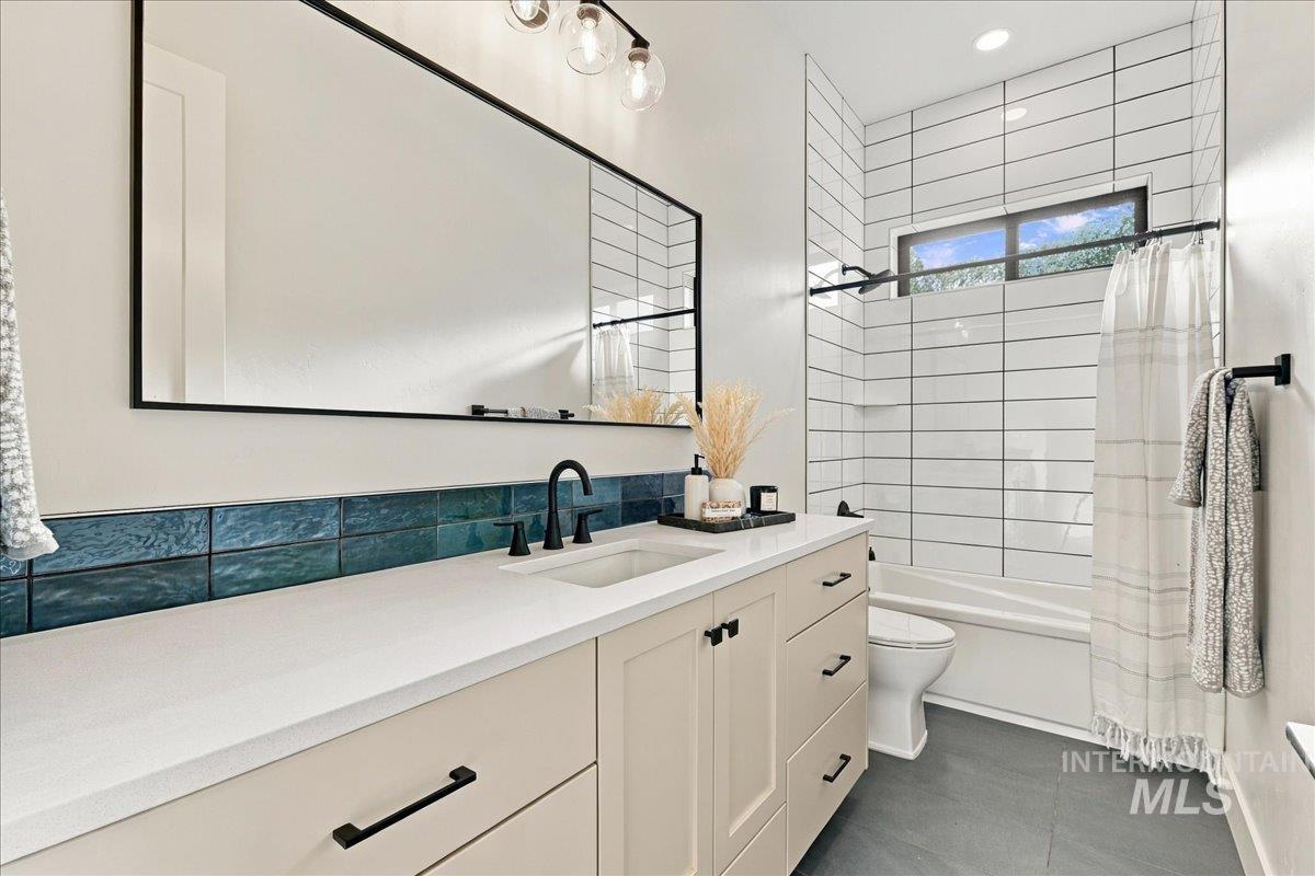 7135 N Firhill Place Property Photo 31