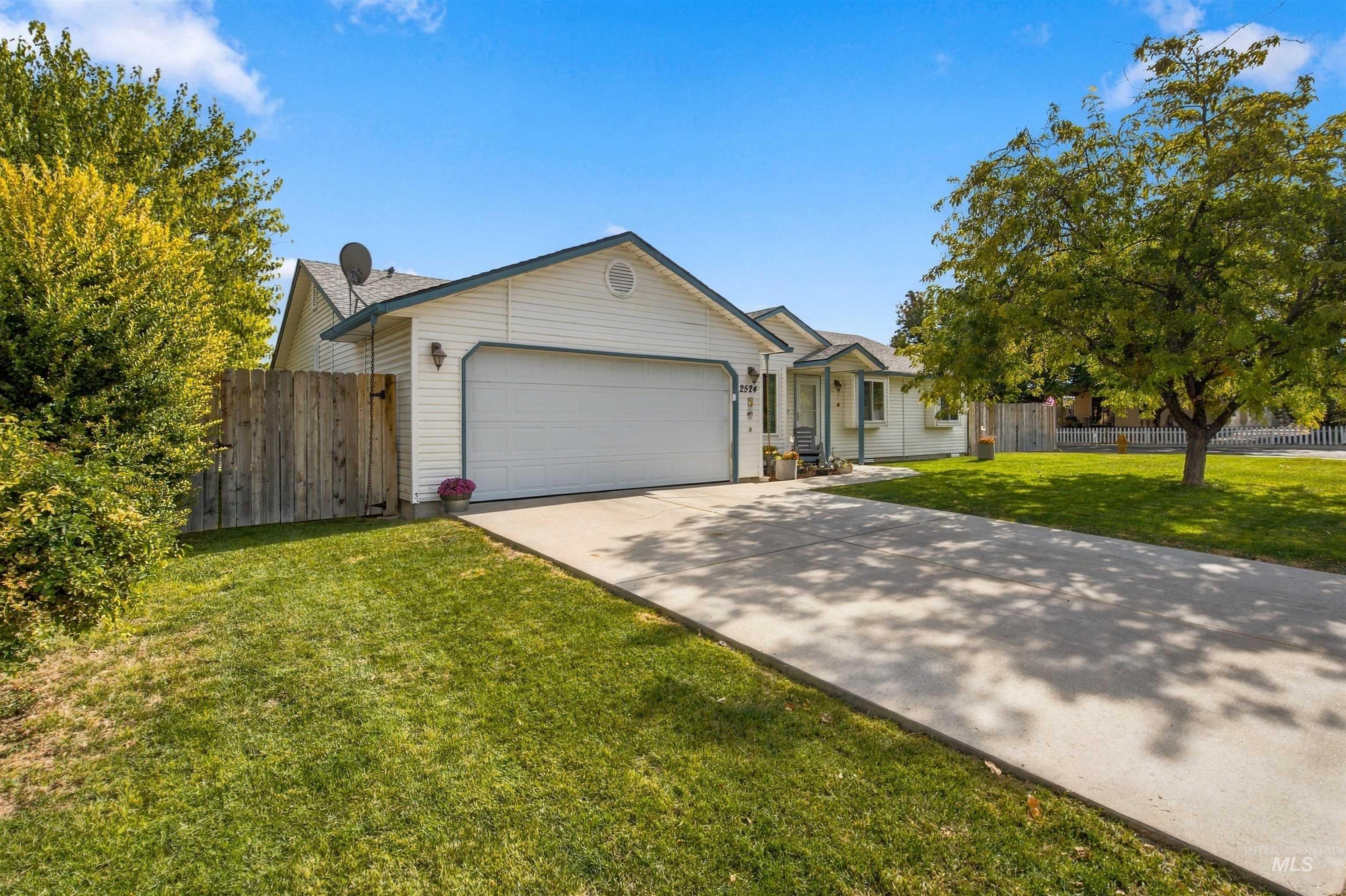 2524 Smart Street Property Photo 4