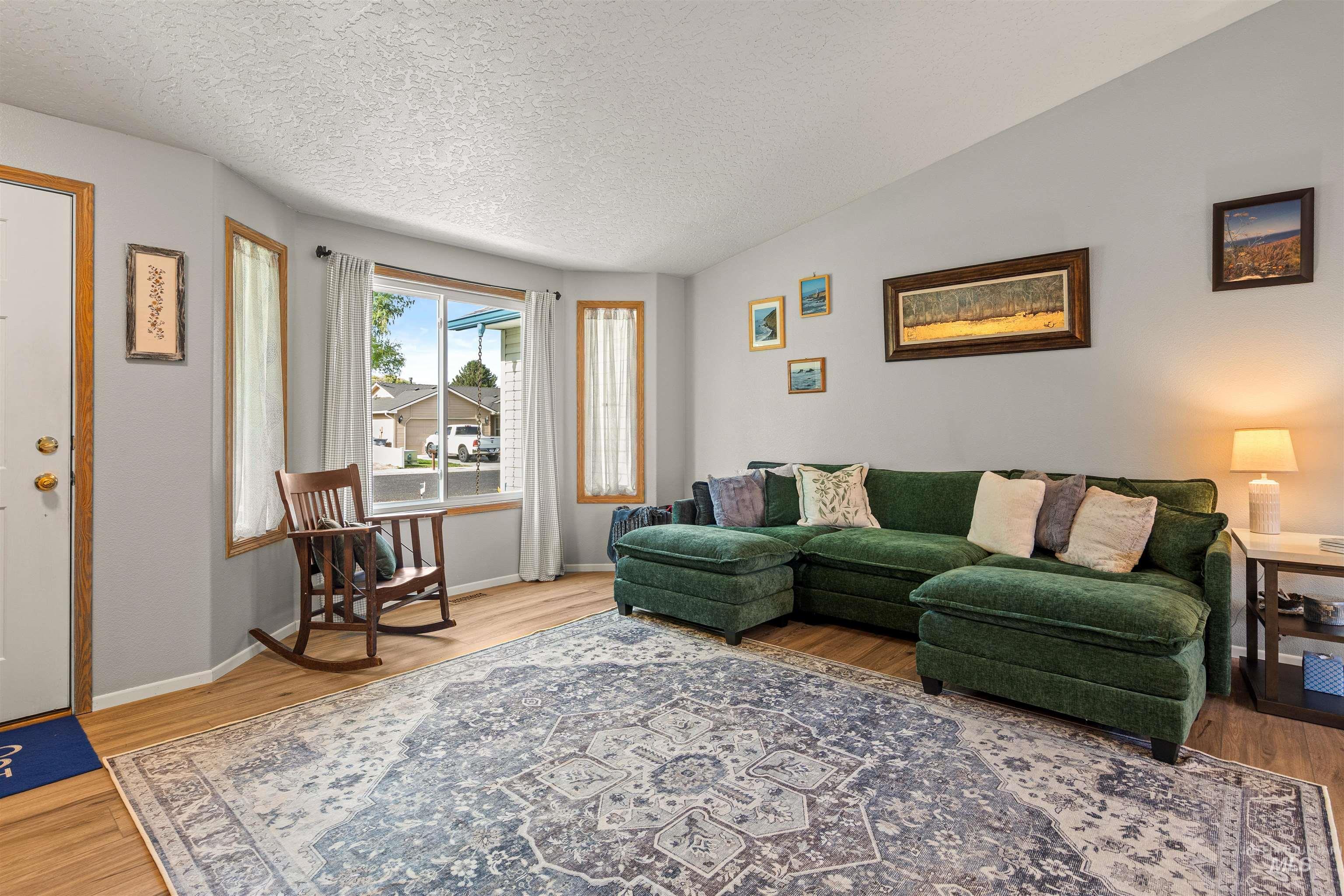 2524 Smart Street Property Photo 9