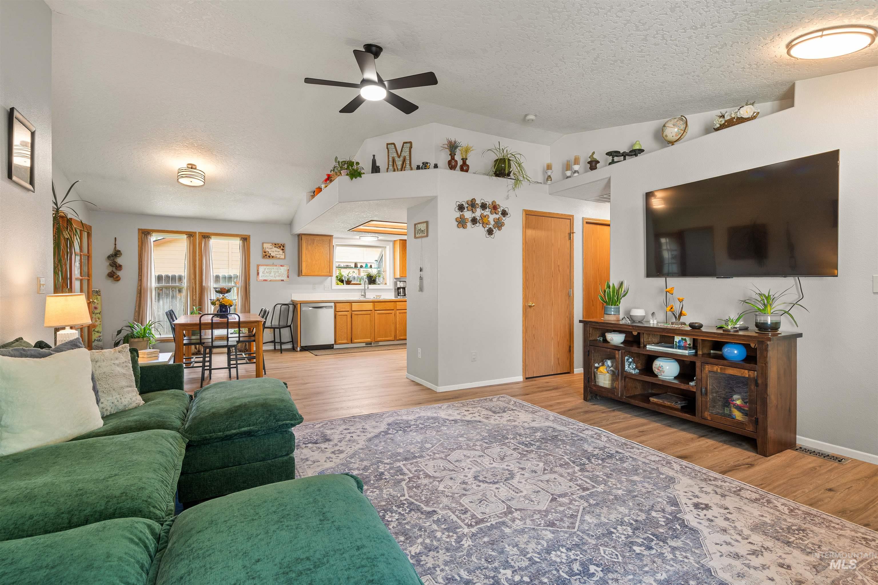 2524 Smart Street Property Photo 11