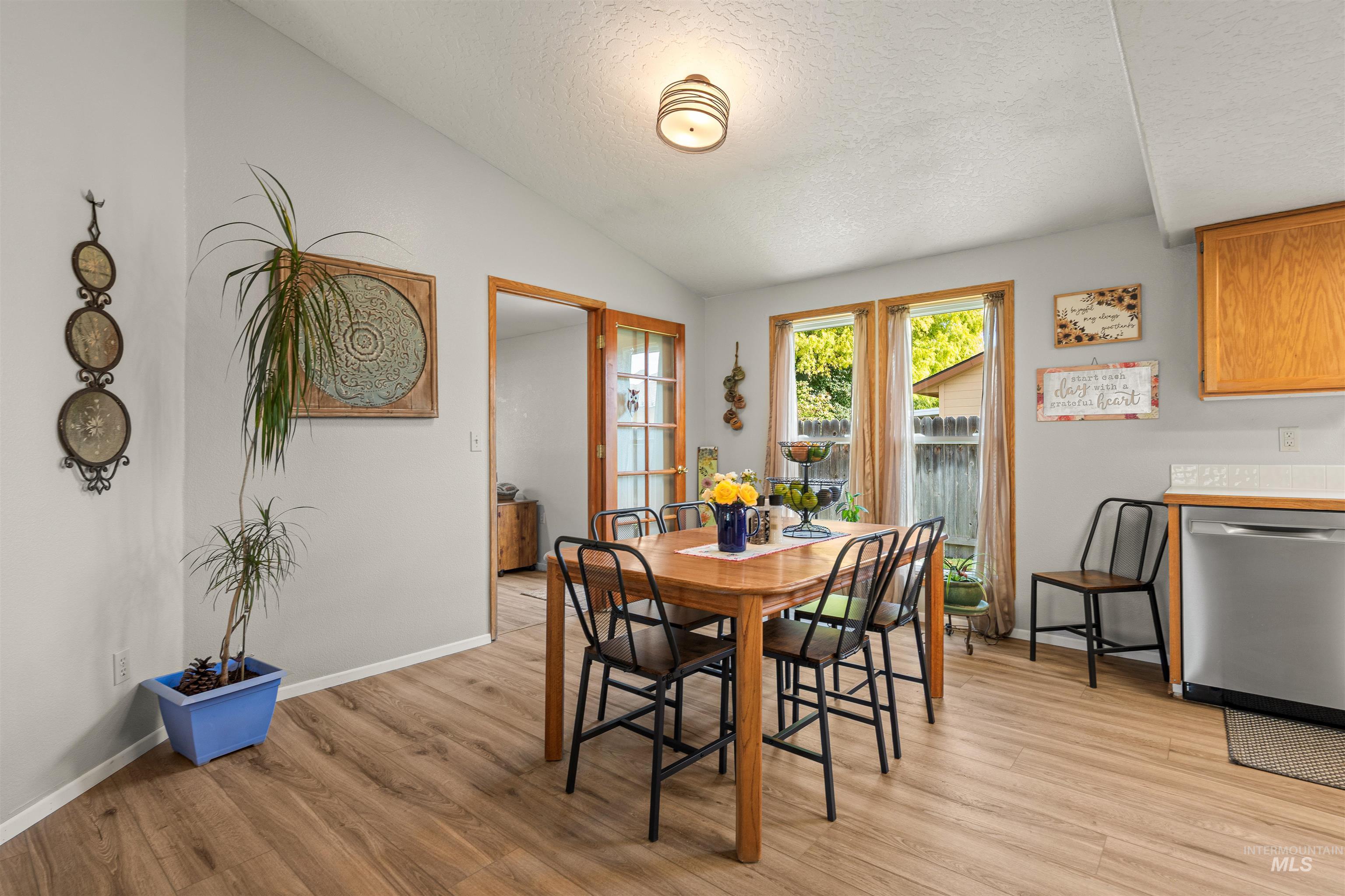 2524 Smart Street Property Photo 12