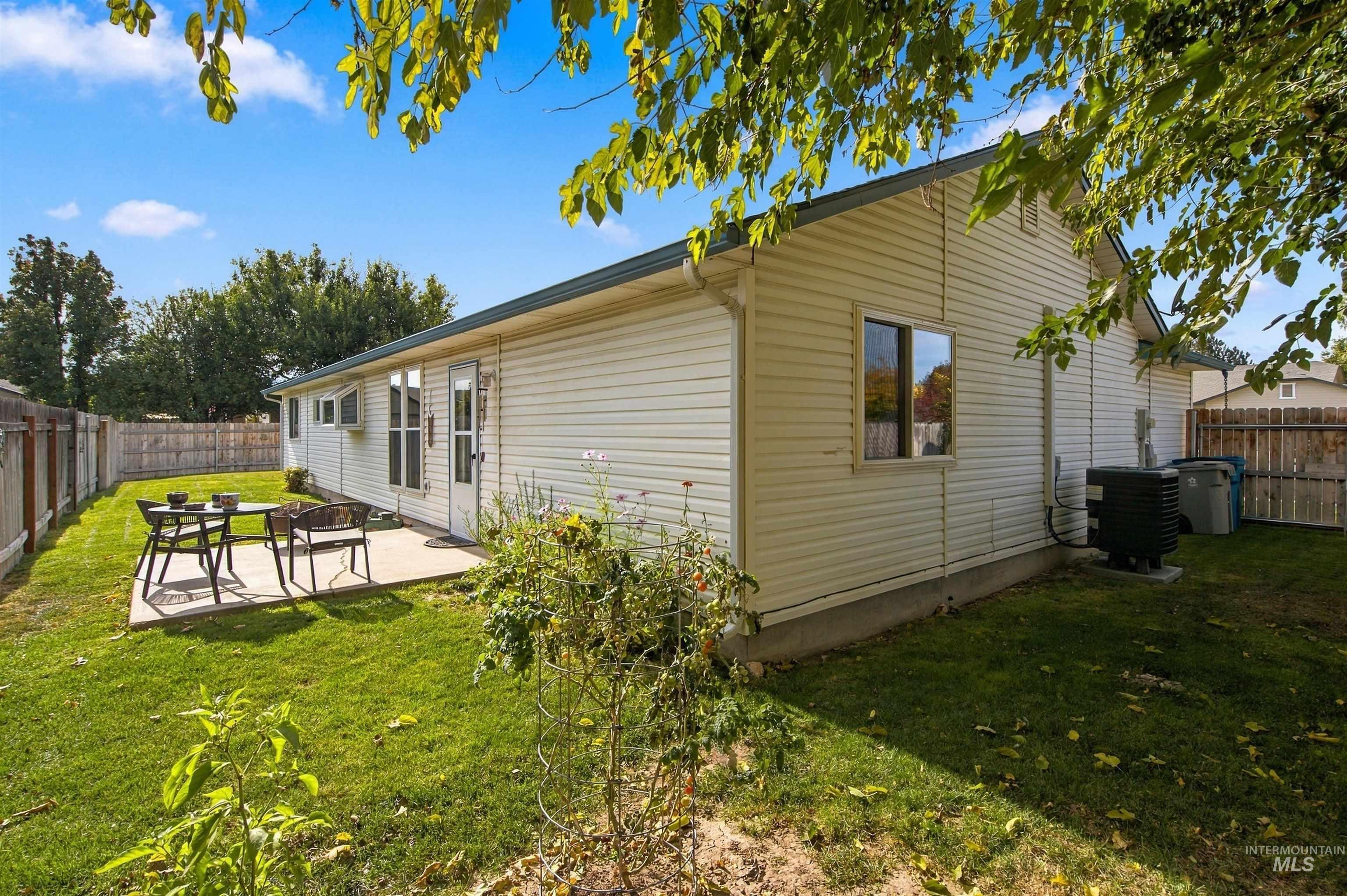 2524 Smart Street Property Photo 33