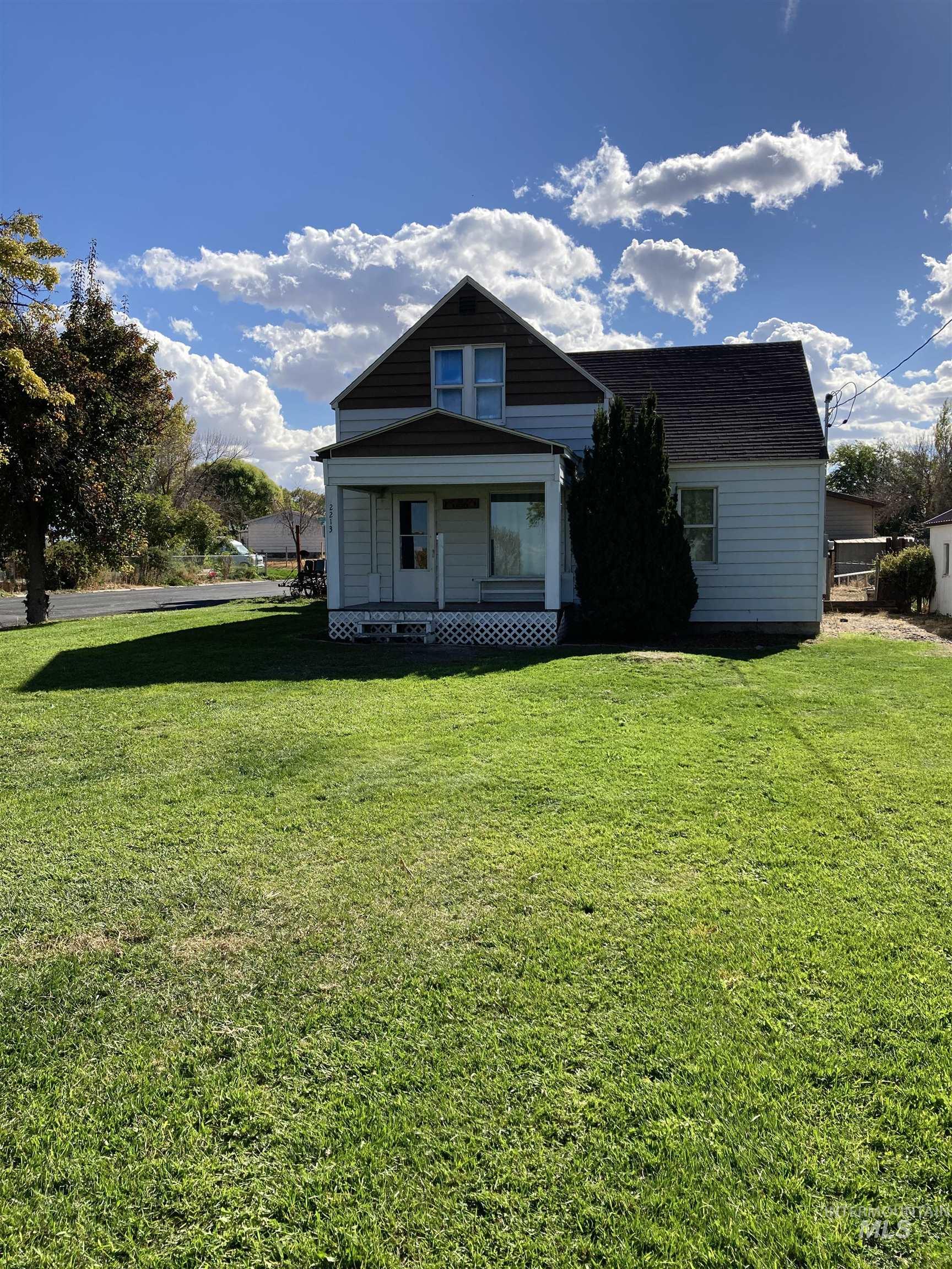 2213 County Rd E. Property Photo 1