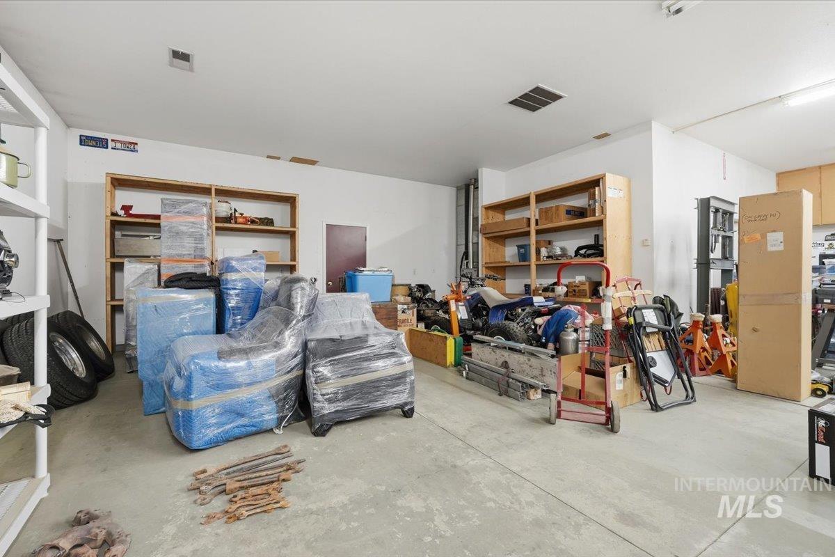 5555 S Tinker St Property Photo 31