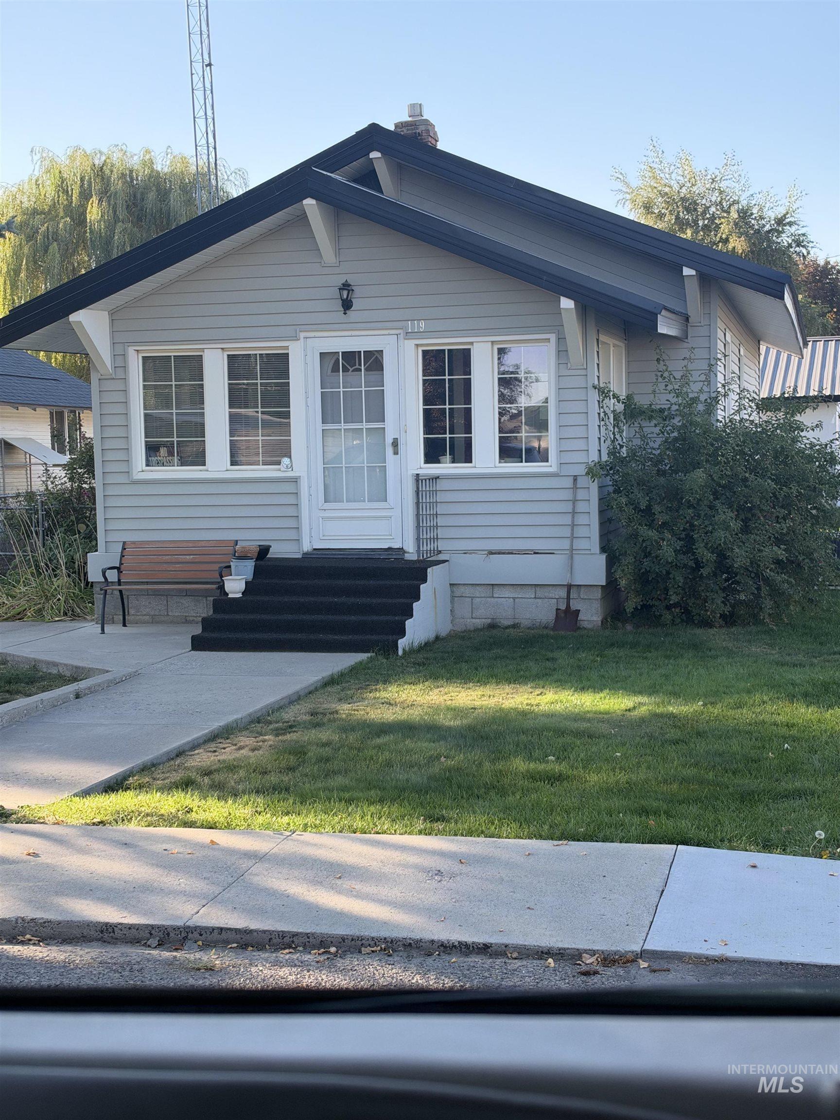 119 W Main Property Photo 1
