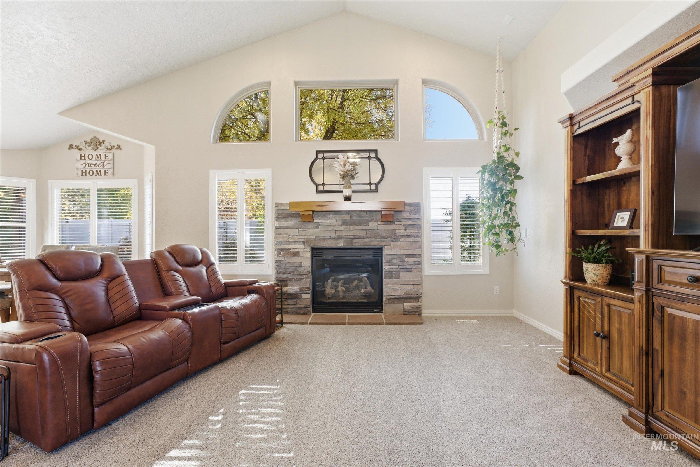 10981 W Rose Lake St Property Photo 4